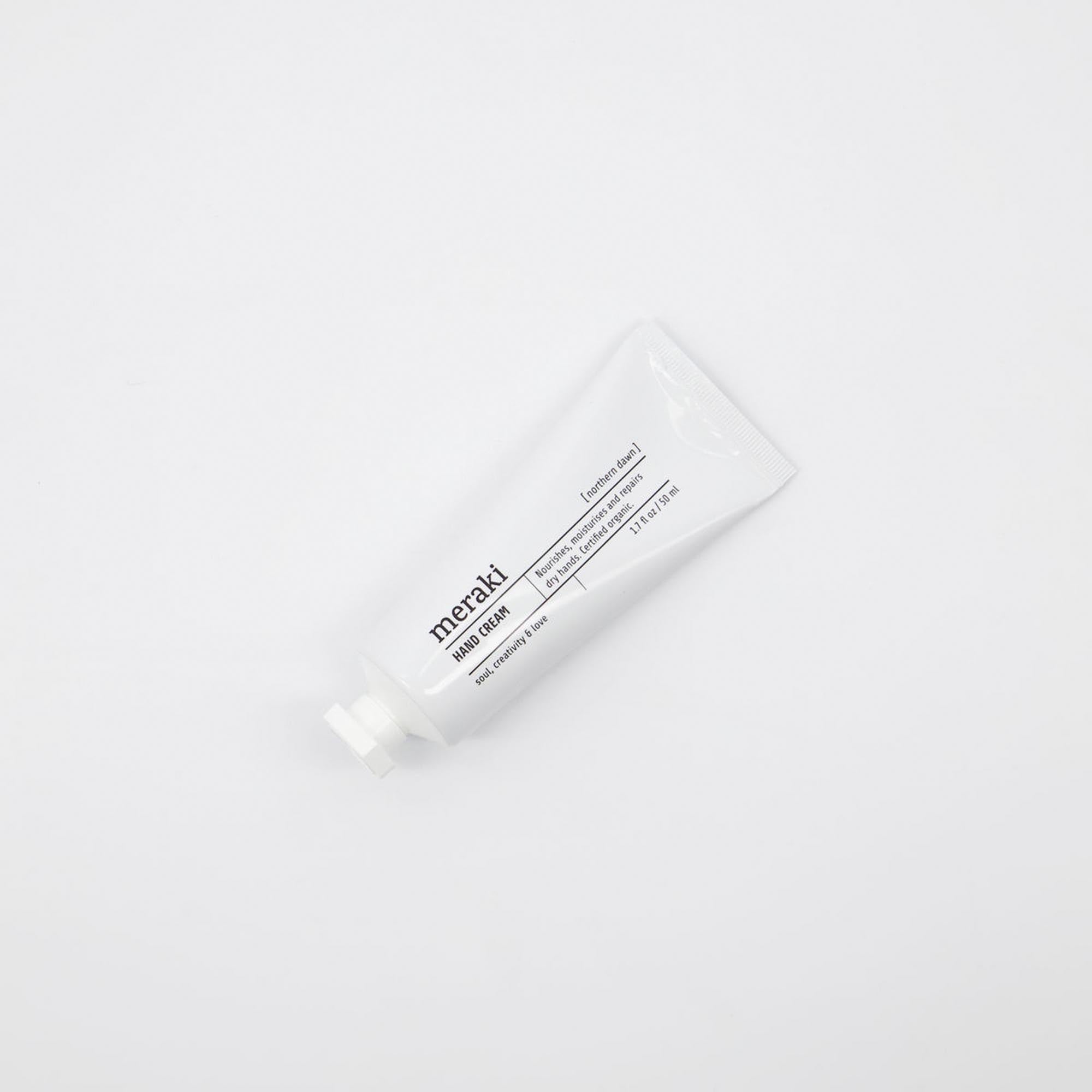 Pflegende Handcreme Northern Dawn von Meraki für samtweiche Hände.