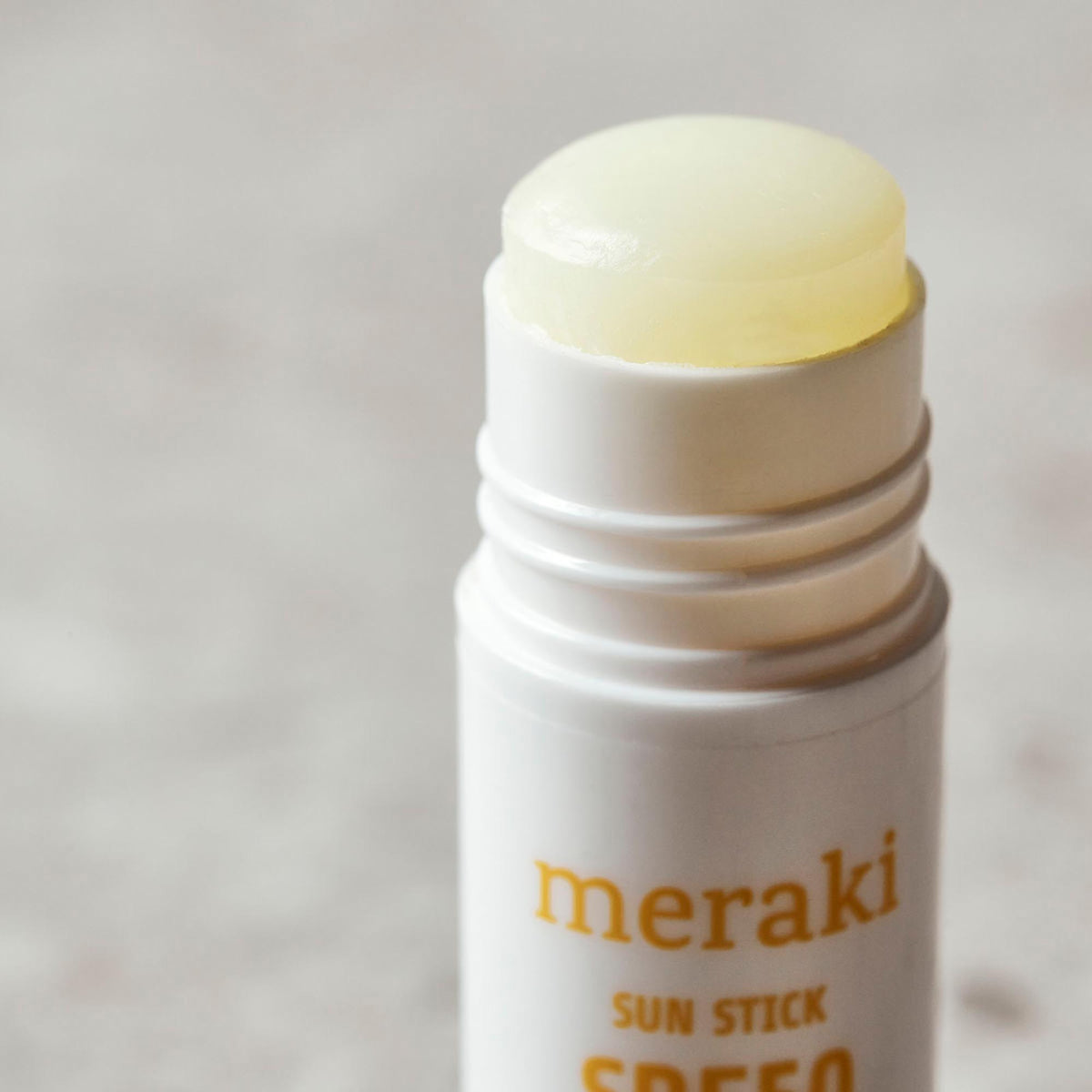 Sun stick, Pure in Weiß präsentiert im Onlineshop von KAQTU Design AG. Sonnenpflege ist von Meraki