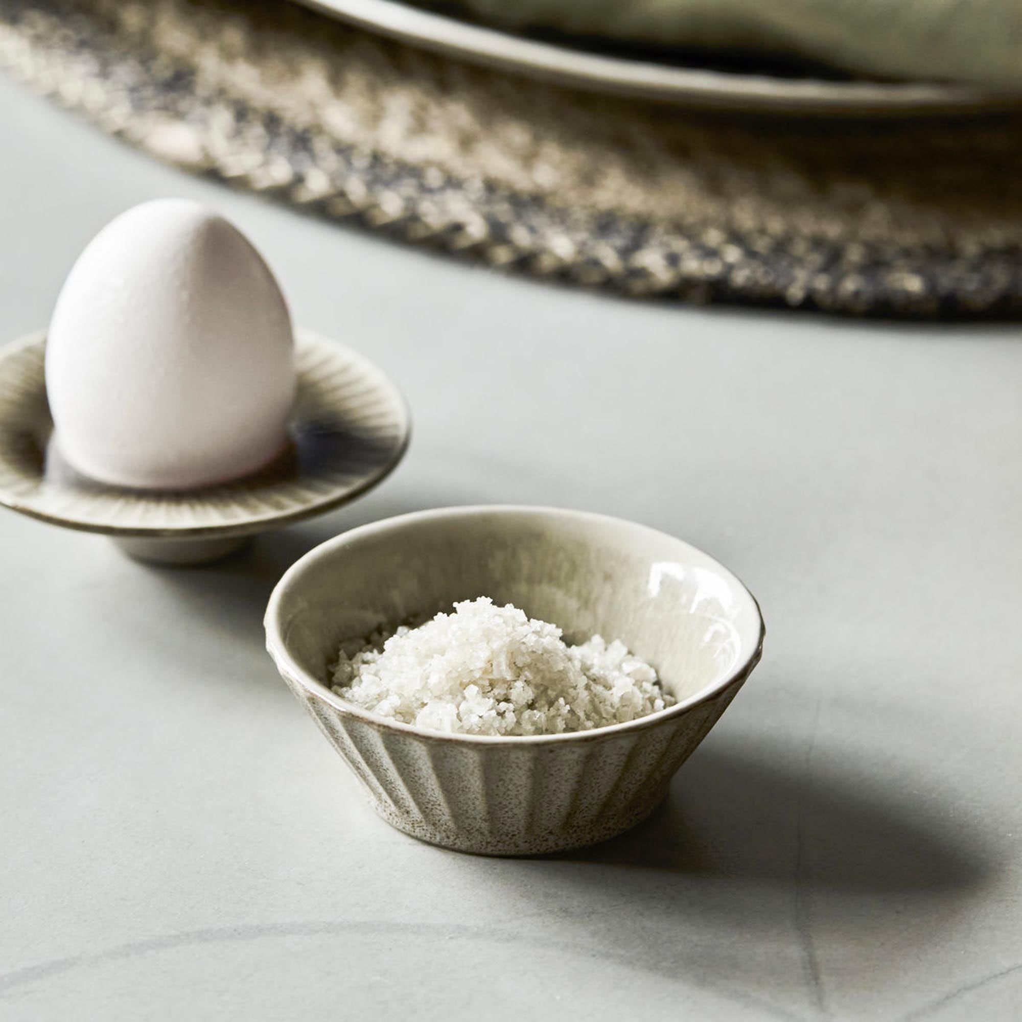 Elegante HDPleat Schüssel von House Doctor in modernem Grau/Braun.