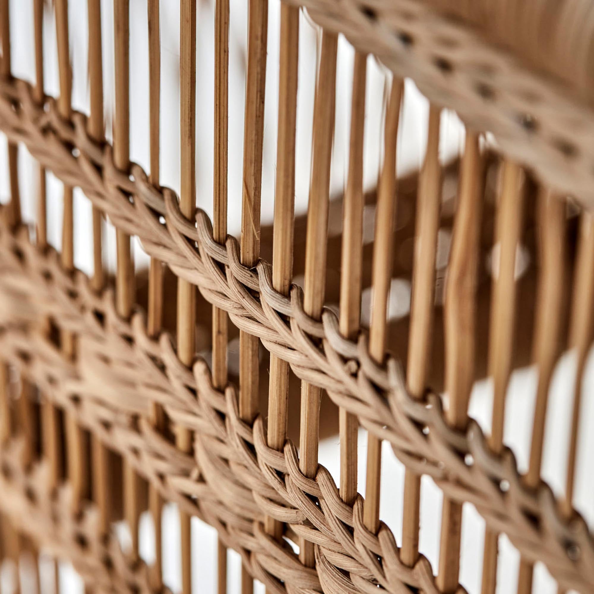 Stilvoller Hocker HDRika aus natürlichem Holz von House Doctor.