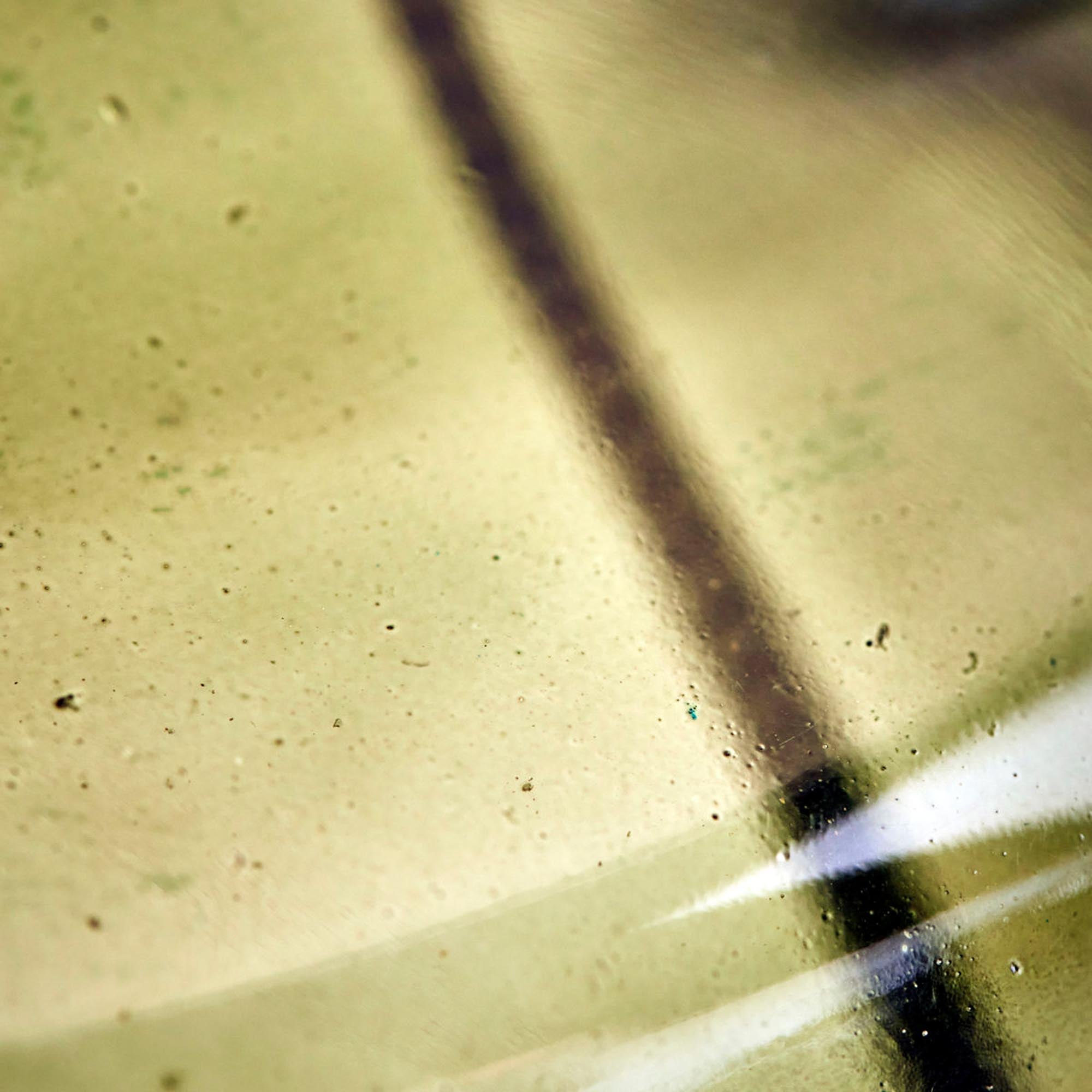 Stilvolle Tischleuchte HDMatte in Grün/Weiss von House Doctor.