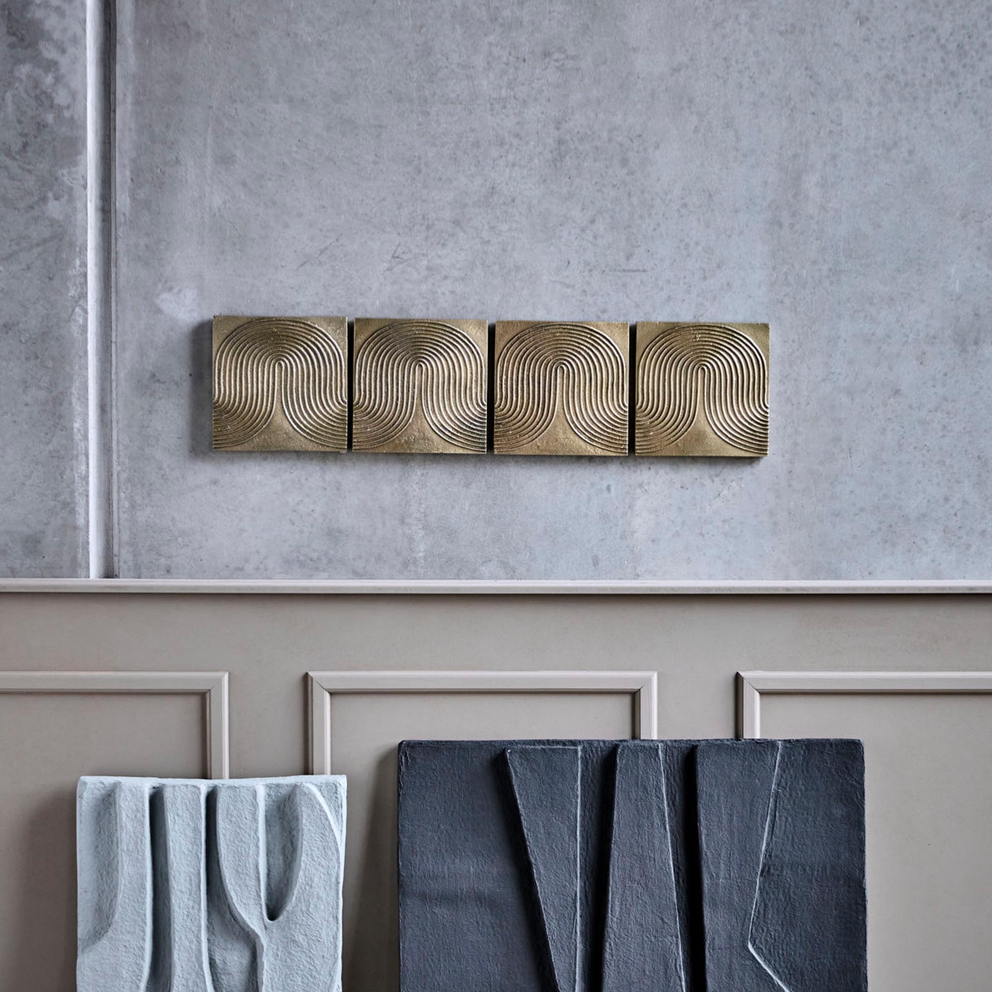 Elegantes Wandobjekt in Antik-Gold von House Doctor, stilvoll und zeitlos.