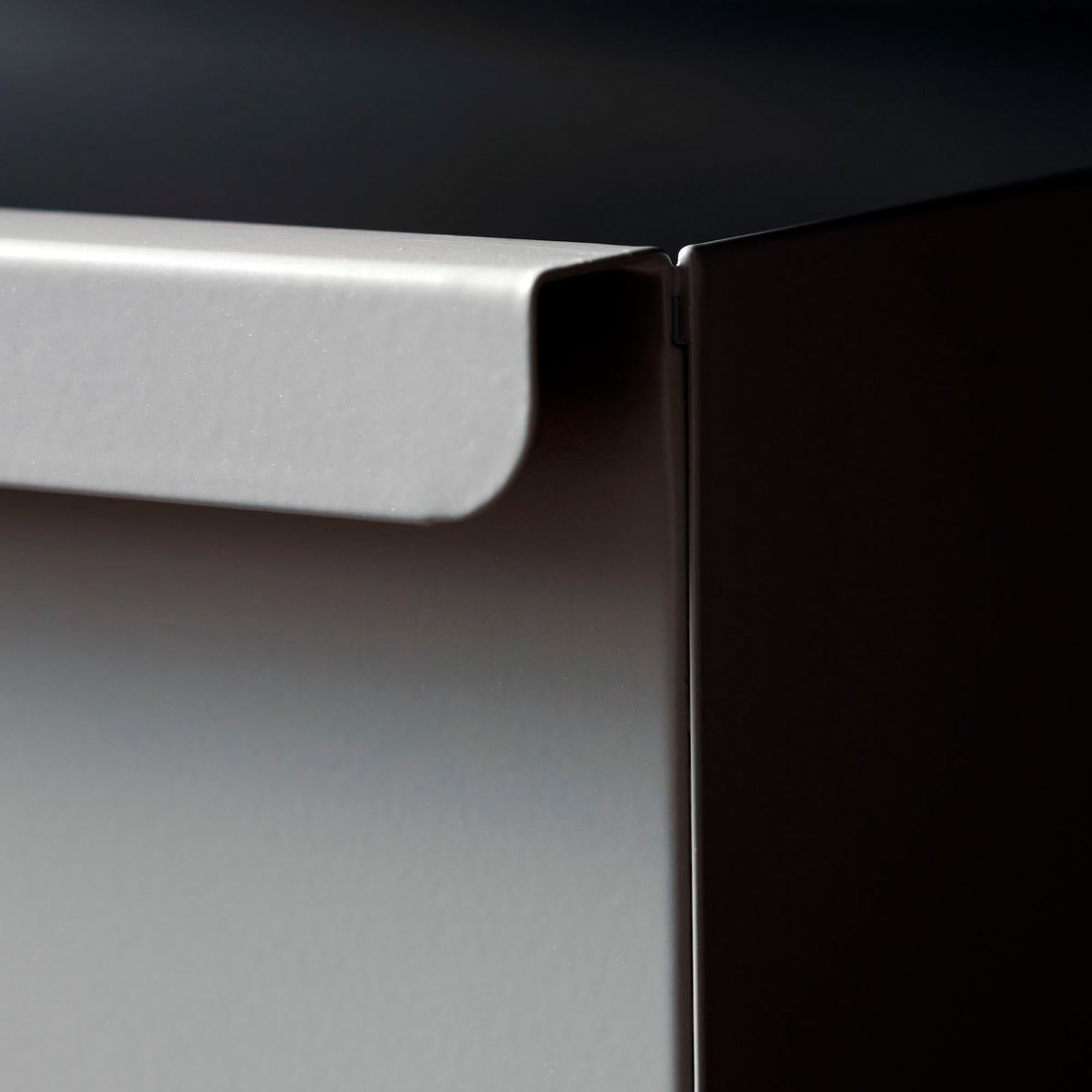 Stilvolle graue HDRack Regalbox von House Doctor für perfekte Ordnung.