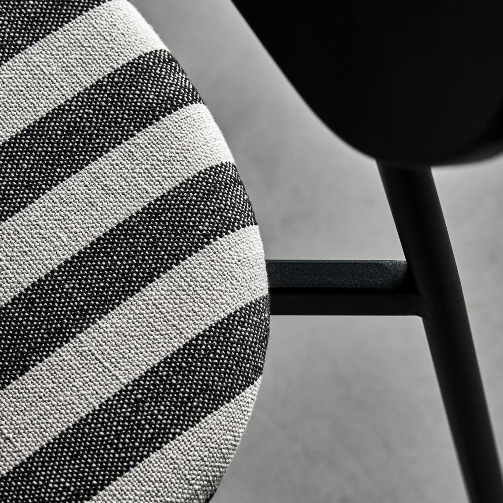 Moderne Chairs, HDMust, Schwarz/Off-Weiss von House Doctor.