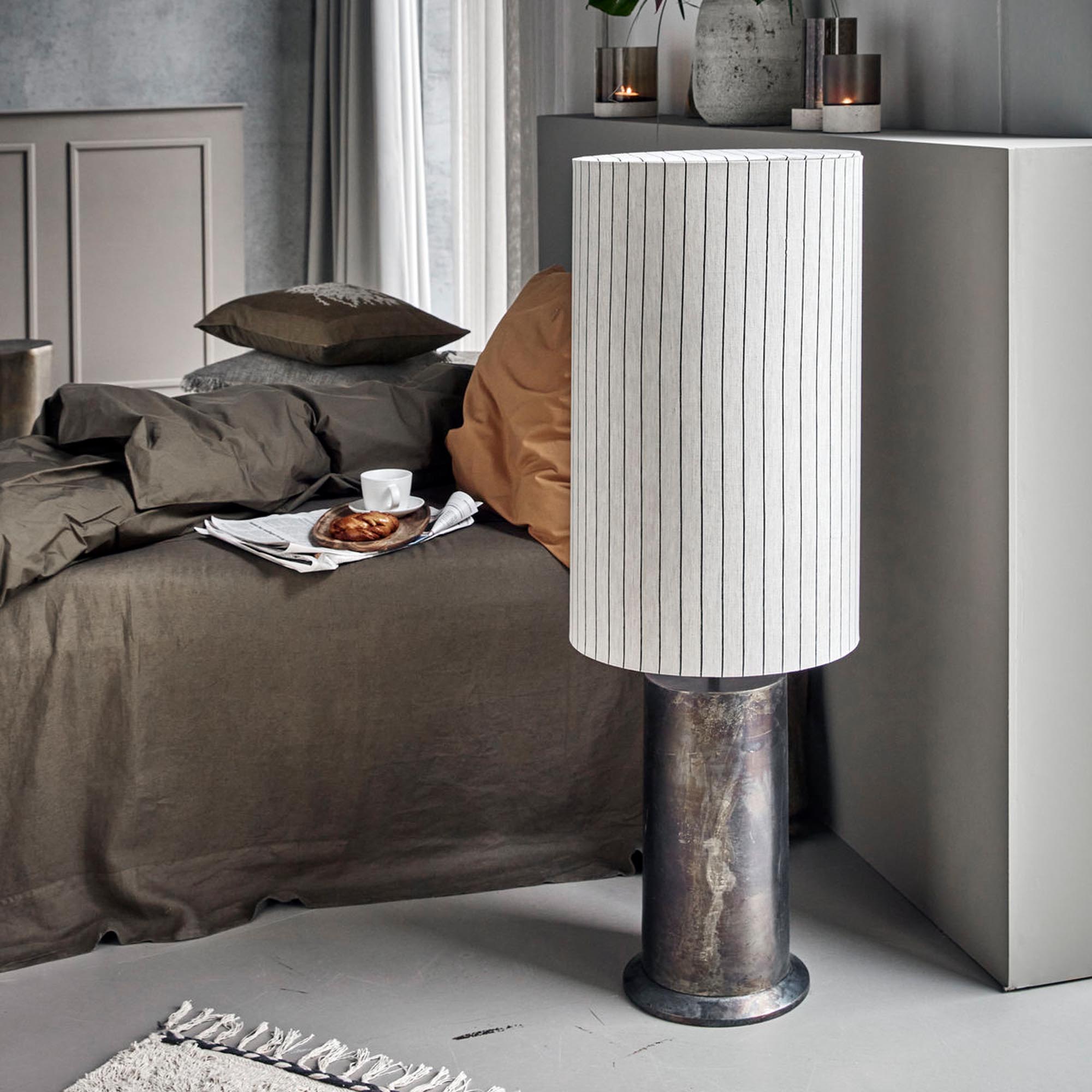 Moderne Stehlampe HDRafi von House Doctor mit stilvollem Design.
