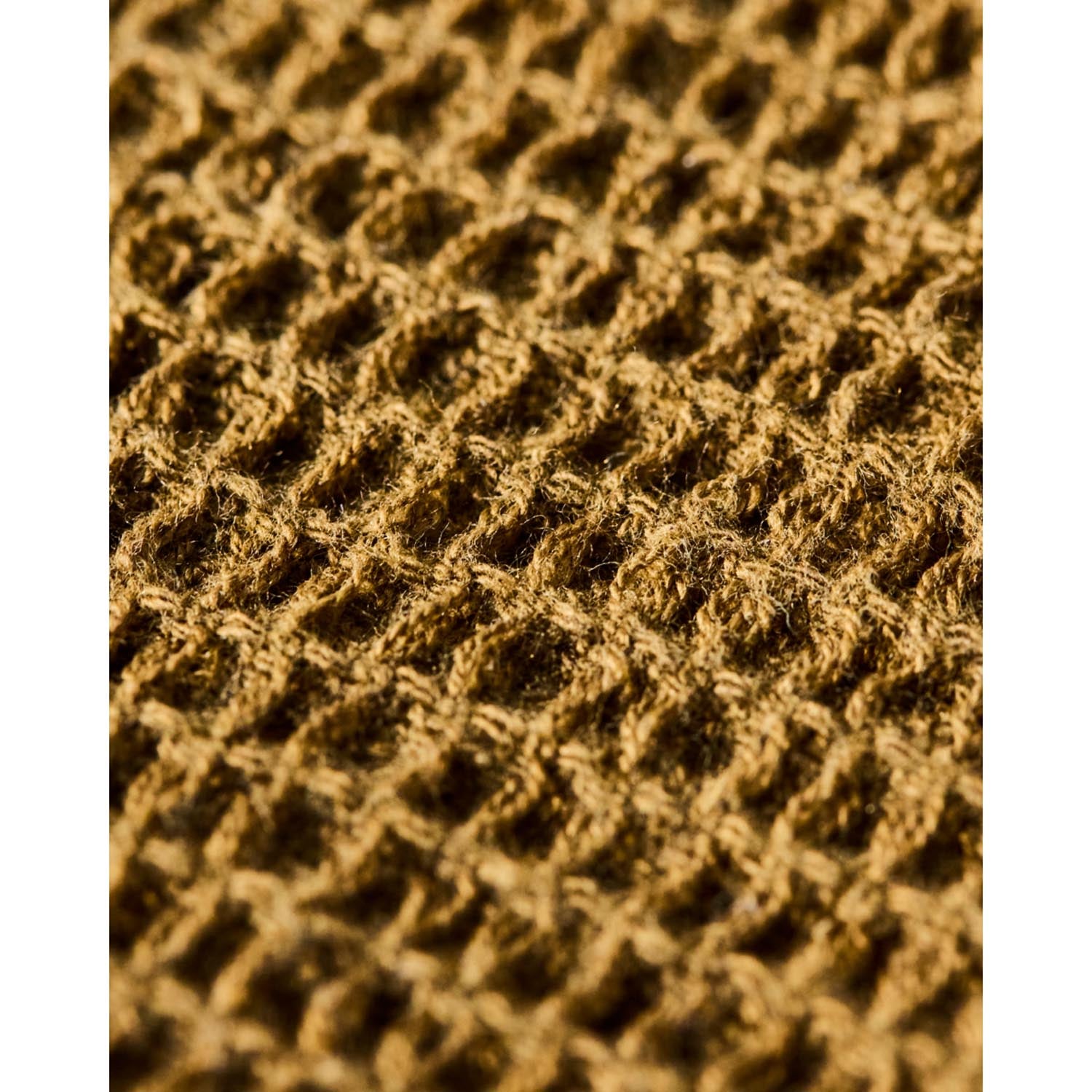 Elegantes Spültuch in dunklem Olivgrün von Meraki, perfekt für stilvolle Küchen, vereint Funktionalität und modernes Design.