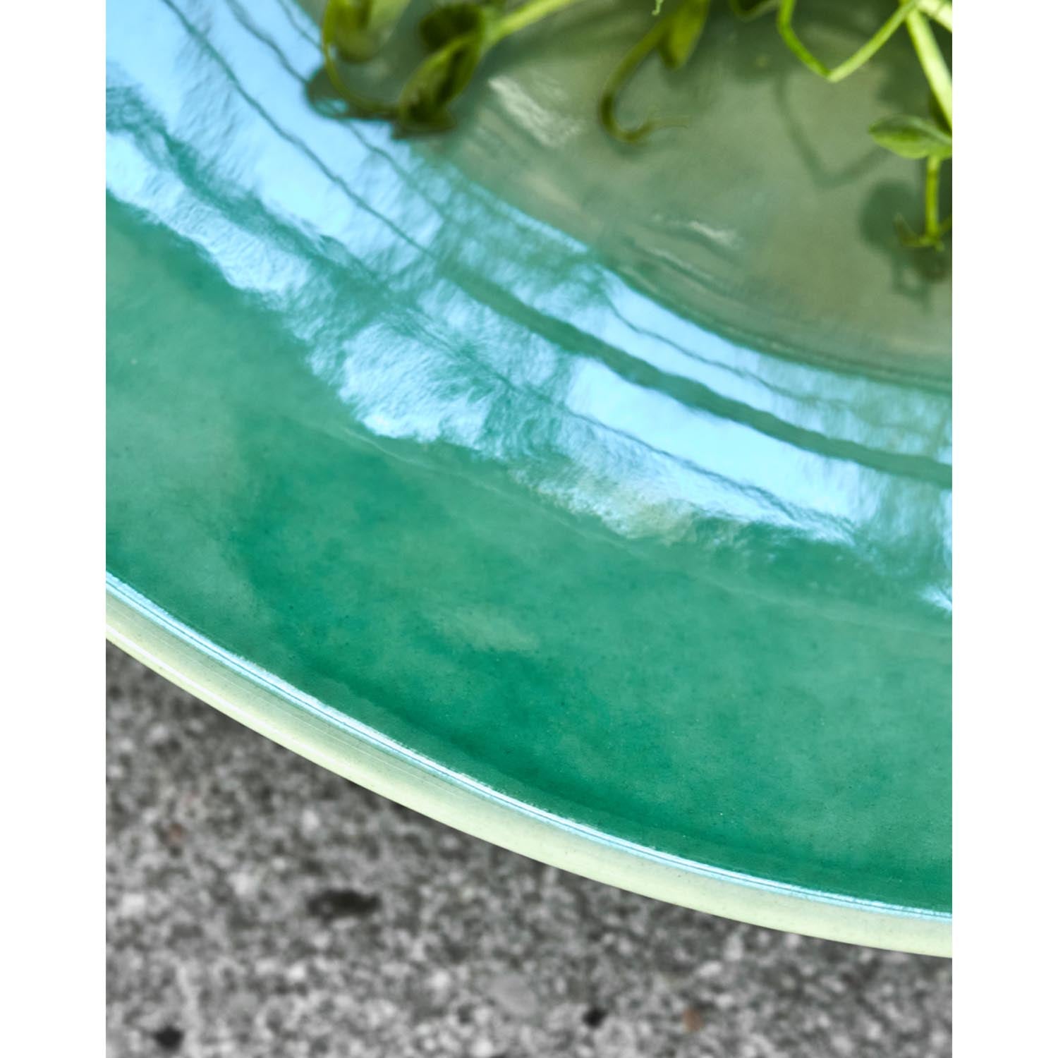 Grüner Teller HDDiva von House Doctor, perfekt für moderne Tischdekoration und stilvolles Servieren von Speisen.