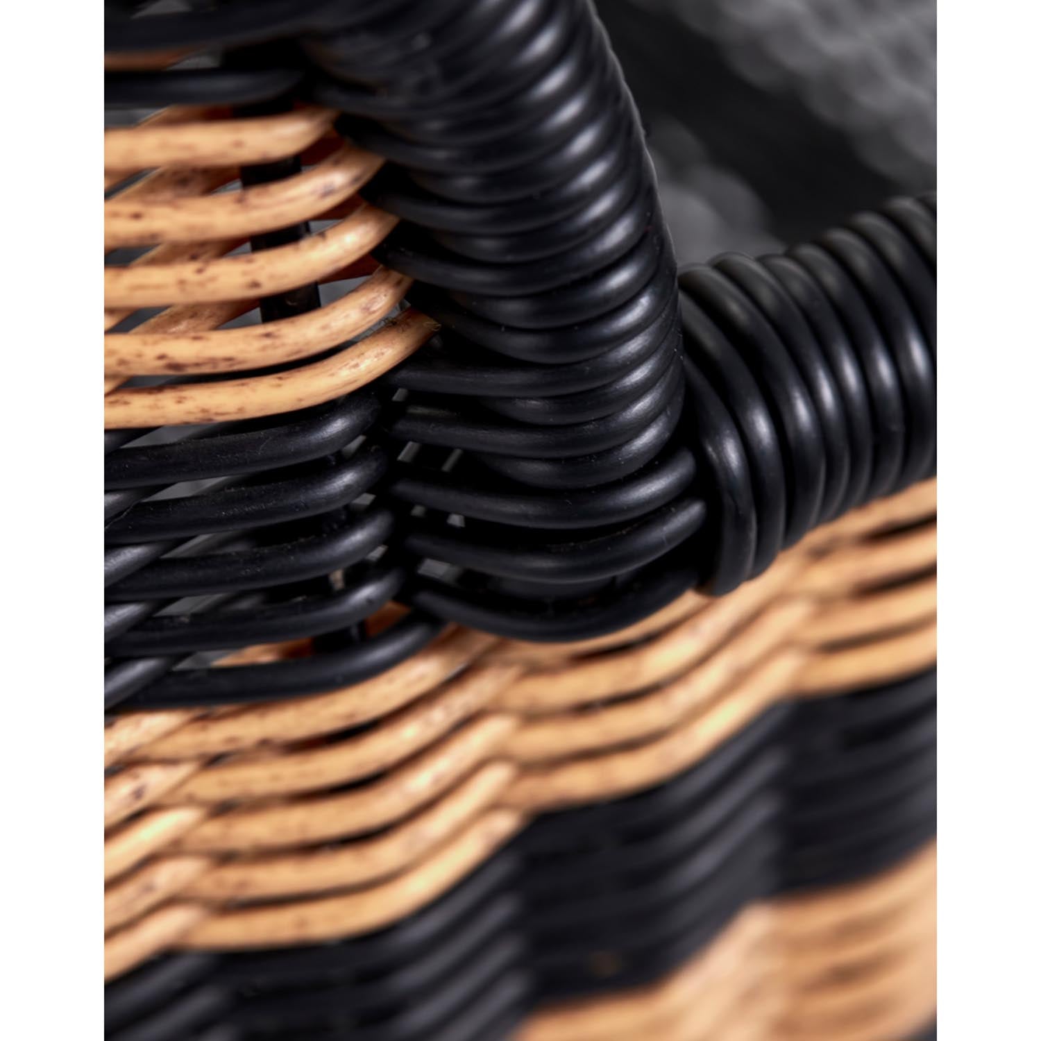 Eleganter Lounge-Sessel HDHapur von House Doctor, gefertigt aus natürlichen Materialien in Schwarz, ideal für zeitgemässes Interieur.