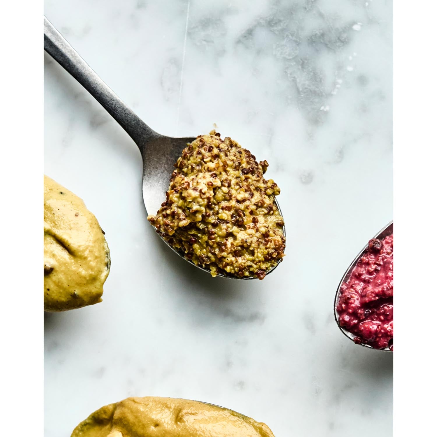 Ein aromatischer Honig-Vollkornsenf von Nicolas Vahé, ideal für Dressings, Marinaden oder als Dip. Köstlich und vielseitig einsetzbar.