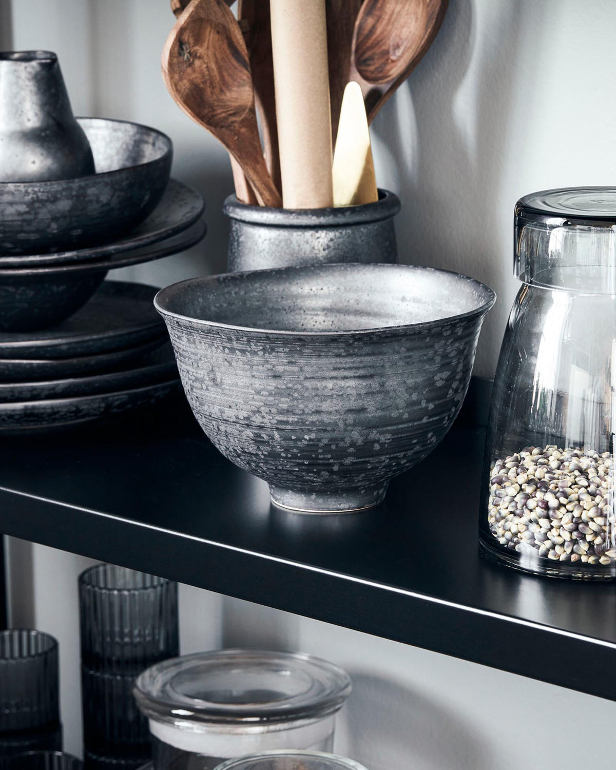 Schüssel, Pion in Schwarz/Braun präsentiert im Onlineshop von KAQTU Design AG. Schüssel ist von House Doctor