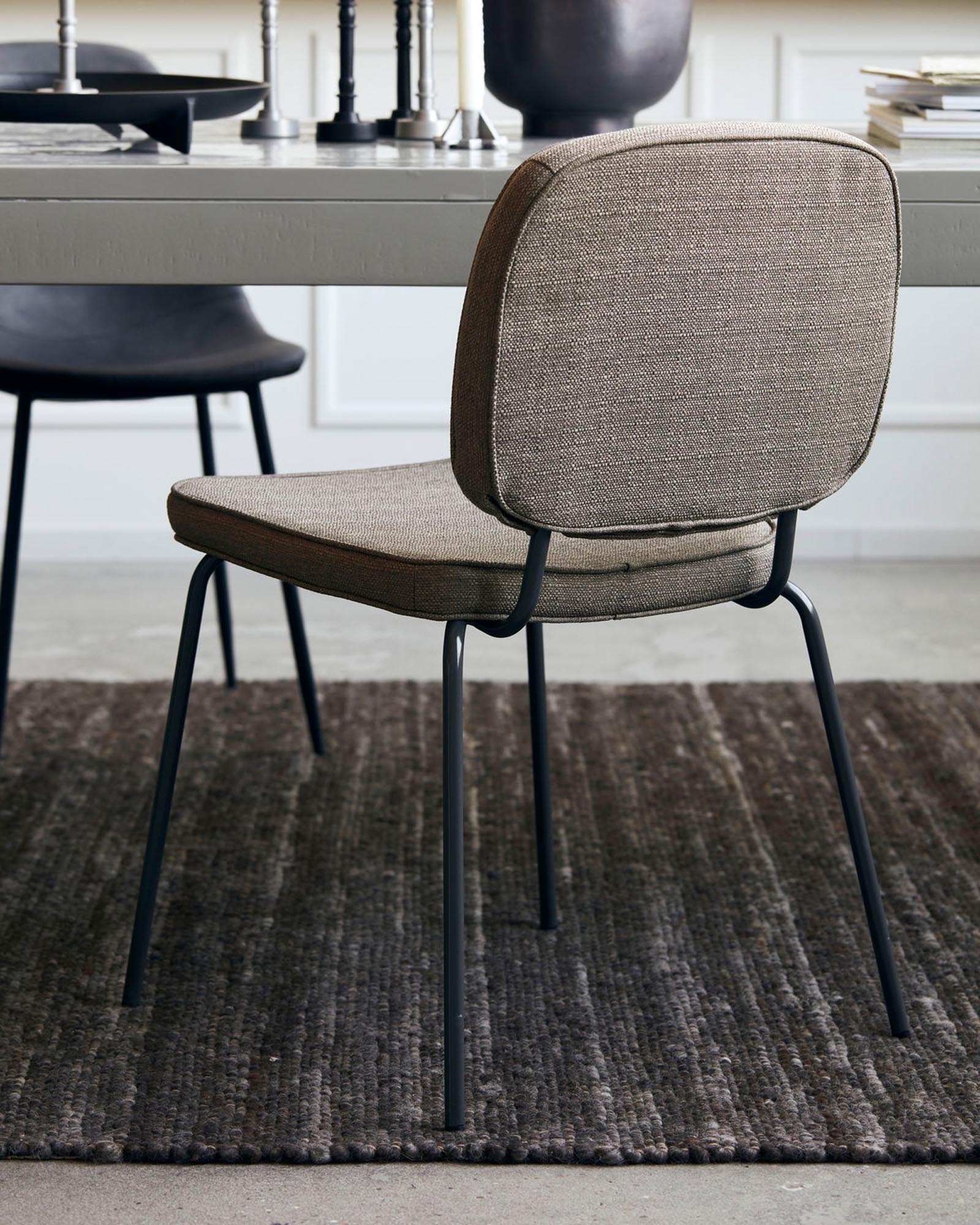 Eleganter Carma Stuhl von House Doctor für modernes Wohndesign.