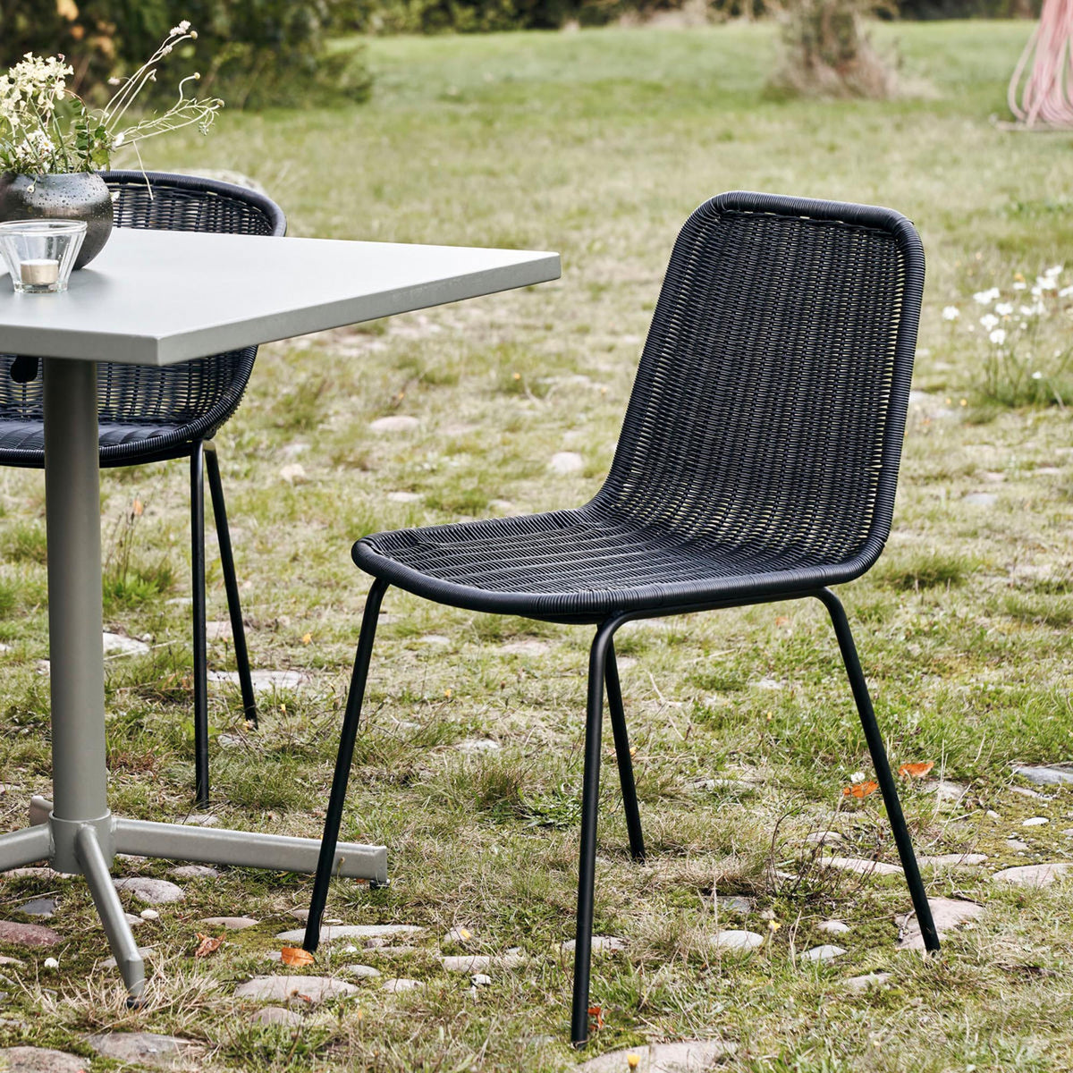 Stuhl, Hapur in Schwarz präsentiert im Onlineshop von KAQTU Design AG. Stuhl ist von House Doctor