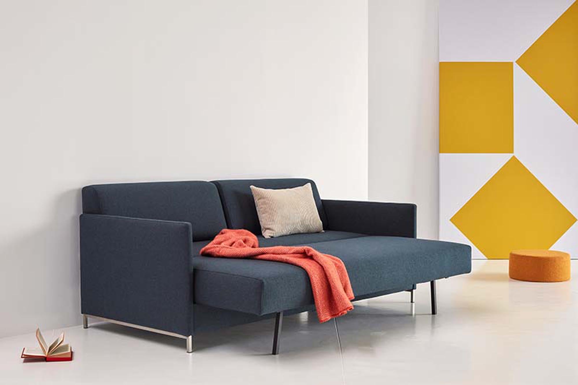 Entdecken Sie das Nordham Bettsofa von Innovation Living – ein elegantes, multifunktionales Möbelstück, das Komfort und Stil in jeden Raum bringt.