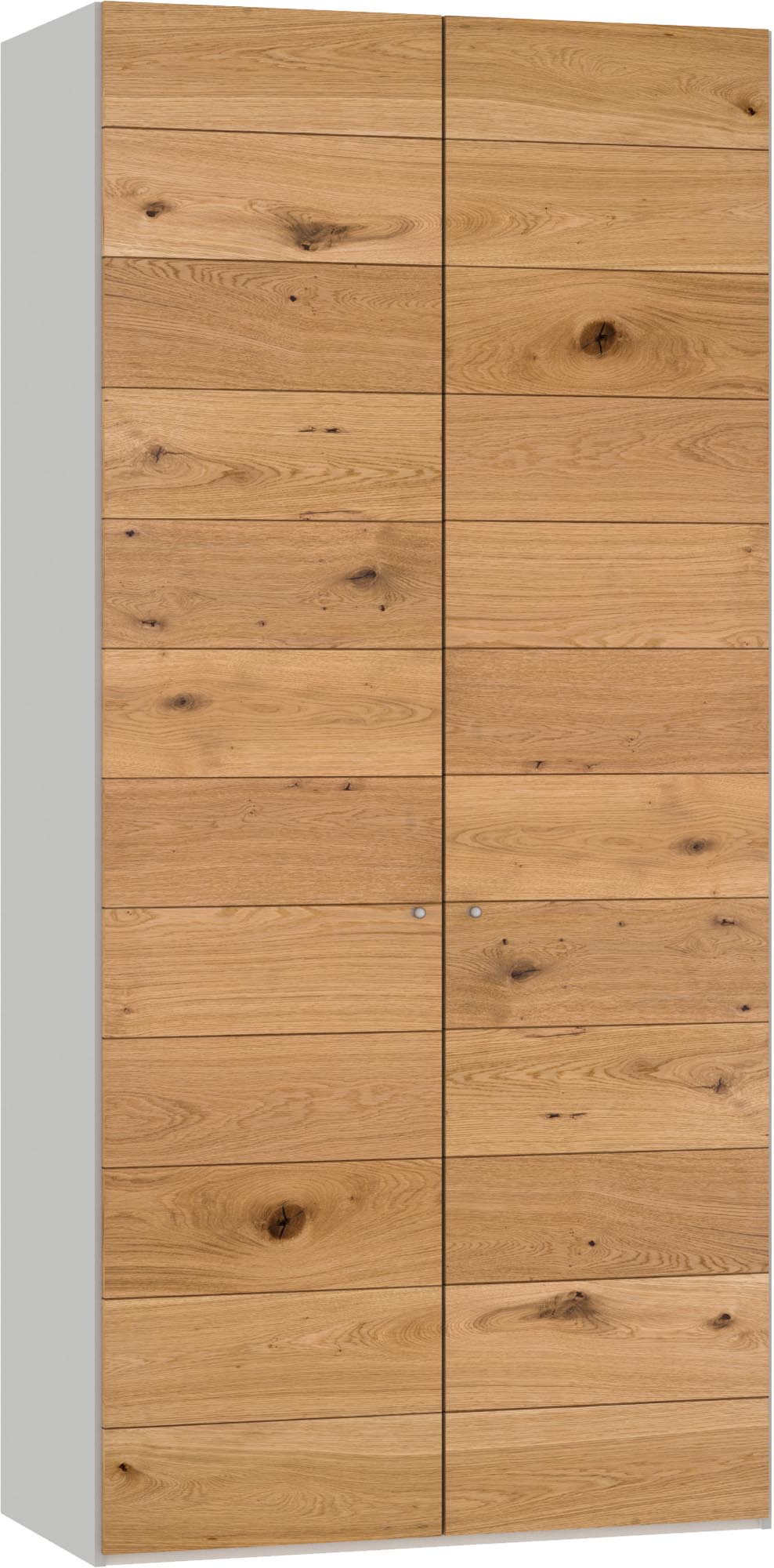 Stilvoller 2-türiger Drehtürenschrank aus edler Wildeiche von Jutzler, ausgestattet mit praktischem Zubehör für perfekten Ordnung und Platz.