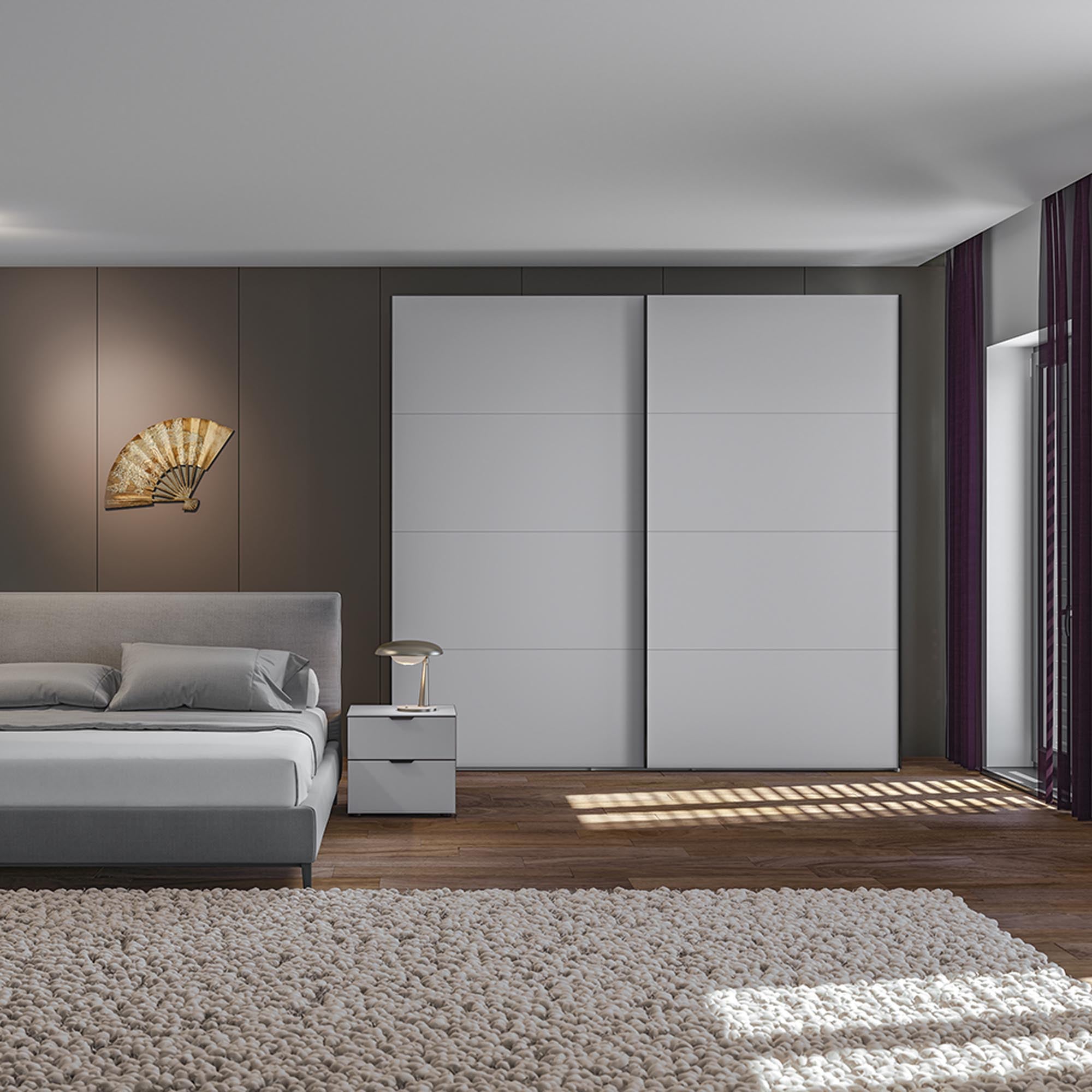 Entdecken Sie den eleganten Schwebetürenschrank M in Premiumweiss von Jutzler – stilvoll, funktional und ideal für jedes Schlafzimmer.