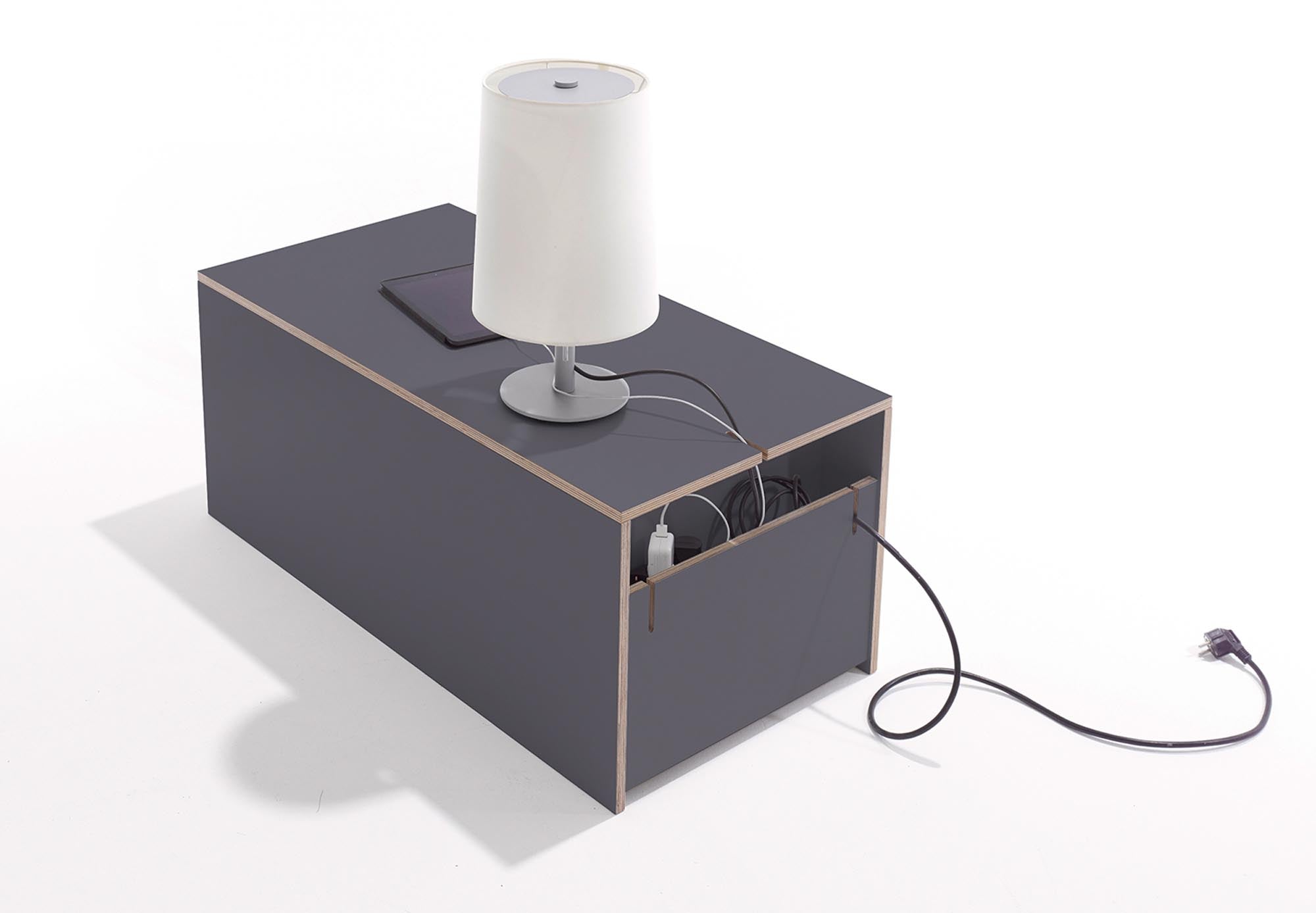 Bettkasten16 von Müller Möbelwerkstätten: Eleganter Stauraum mit einem komfortablen Schubkasten für optimale Raumnutzung.