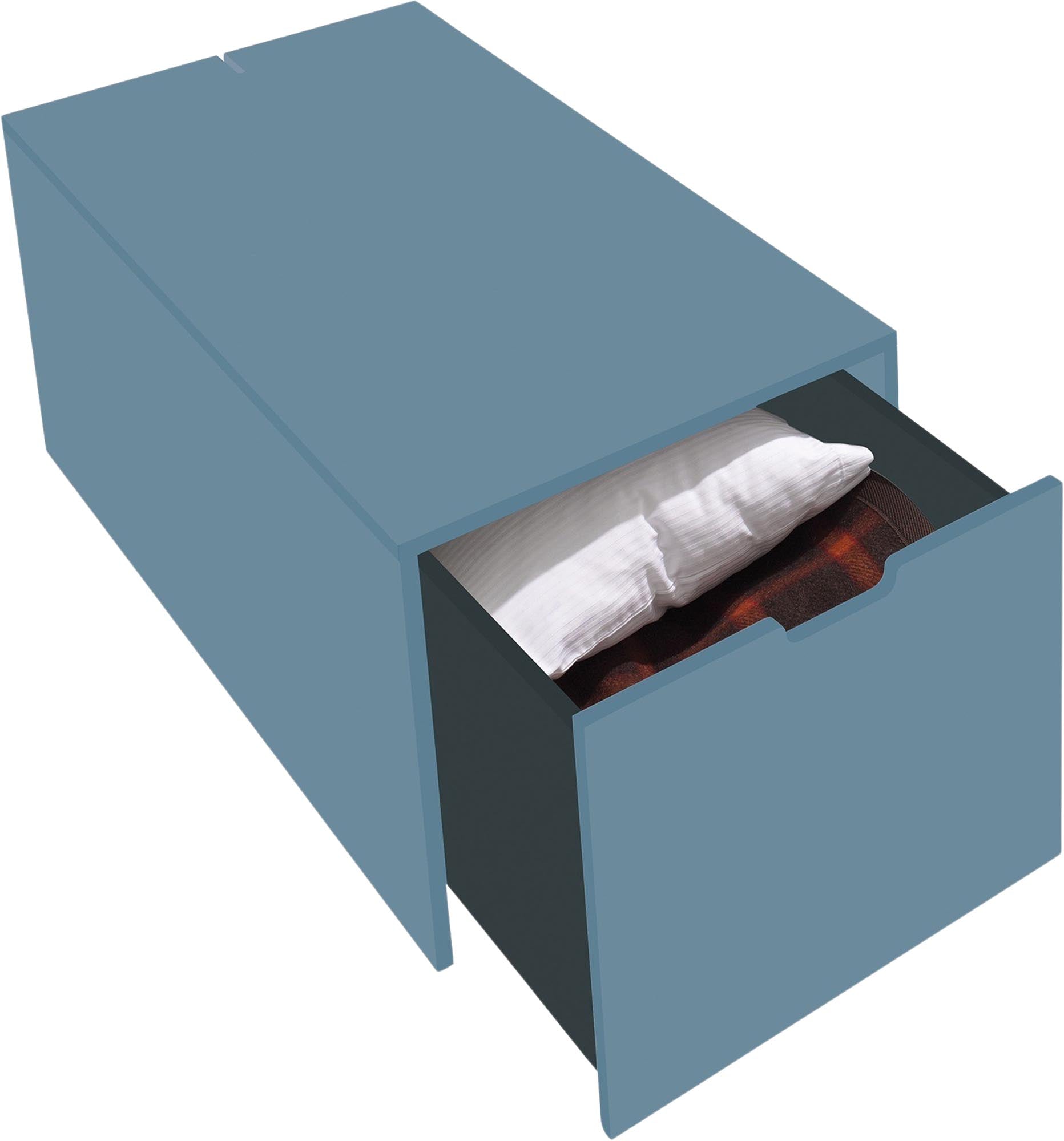 Bettkasten16 von Müller Möbelwerkstätten: Geräumiger Schubkasten mit innovativer Kabelführung und soft-close Mechanik für stilvollen Stauraum.