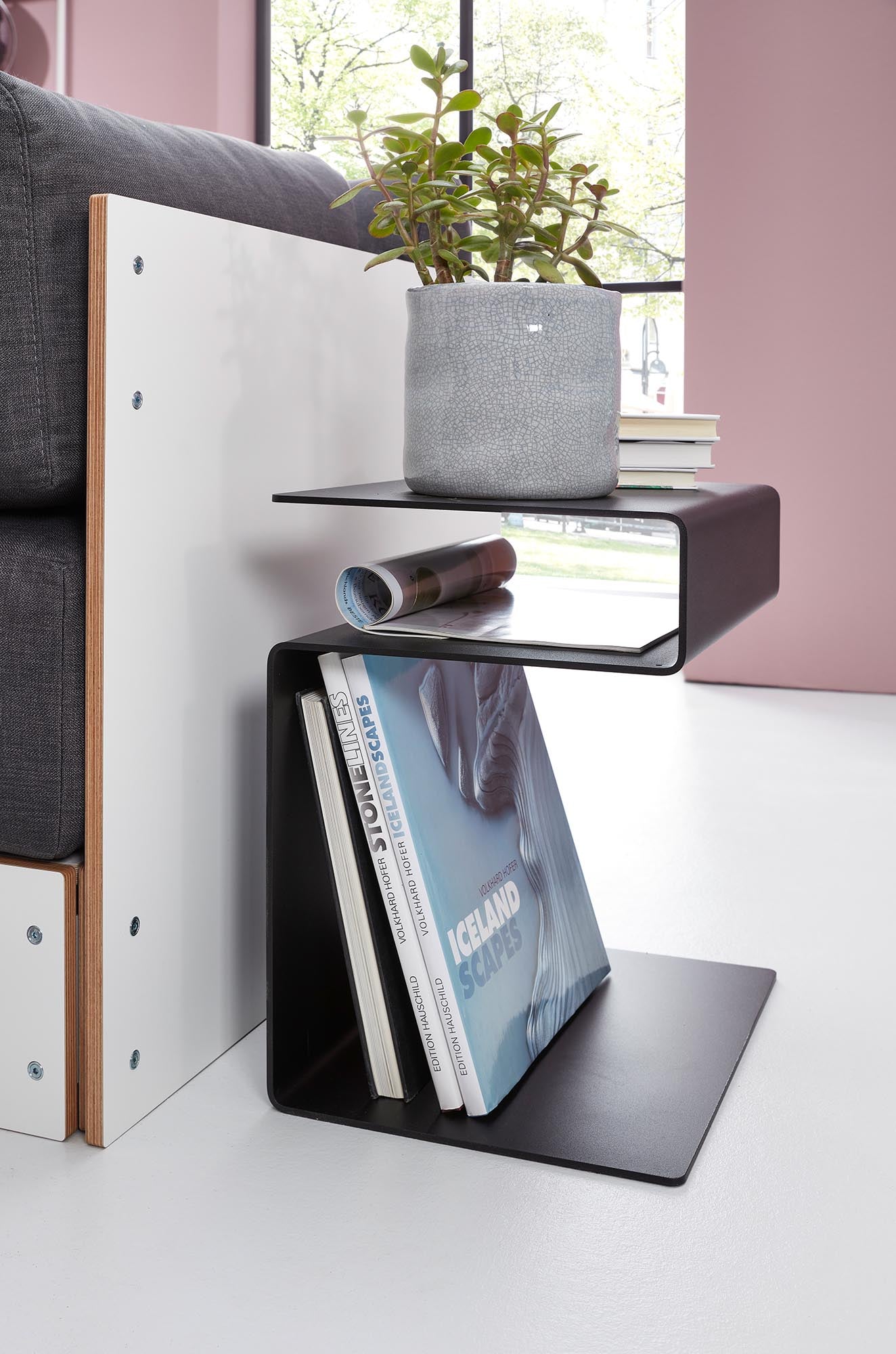 Eleganter HUK Tisch: Vielseitig und stilvoll für Ihr Zuhause.