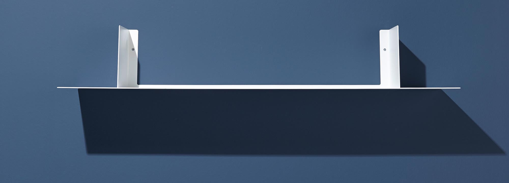 LYN Wandregal: Elegante Aufbewahrung für moderne Wohnräume.