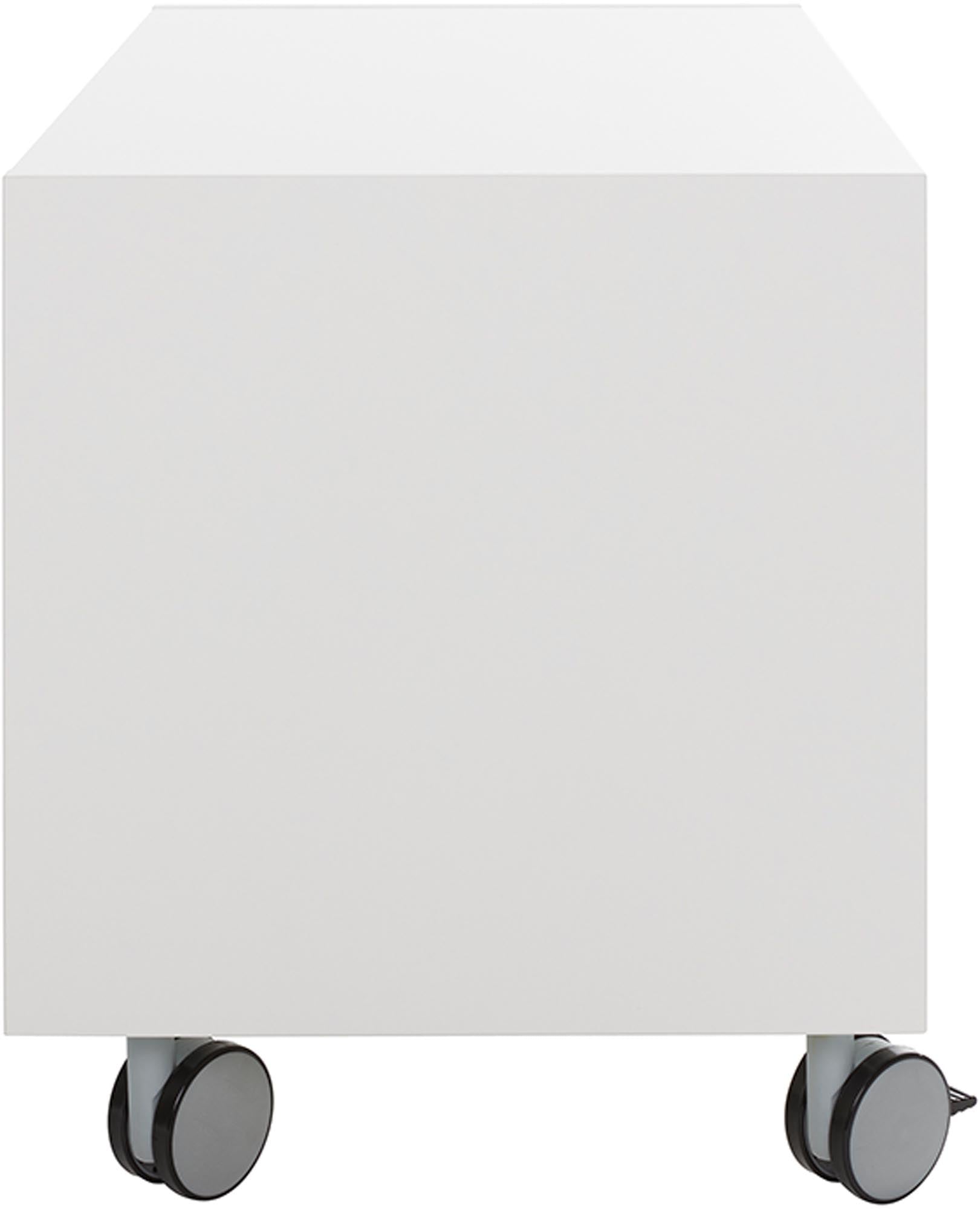 Vielseitiger Nachttisch von Müller Möbelwerkstätten, der sich perfekt an Ihr Schlafzimmer anpasst und stilvolle Akzente setzt.