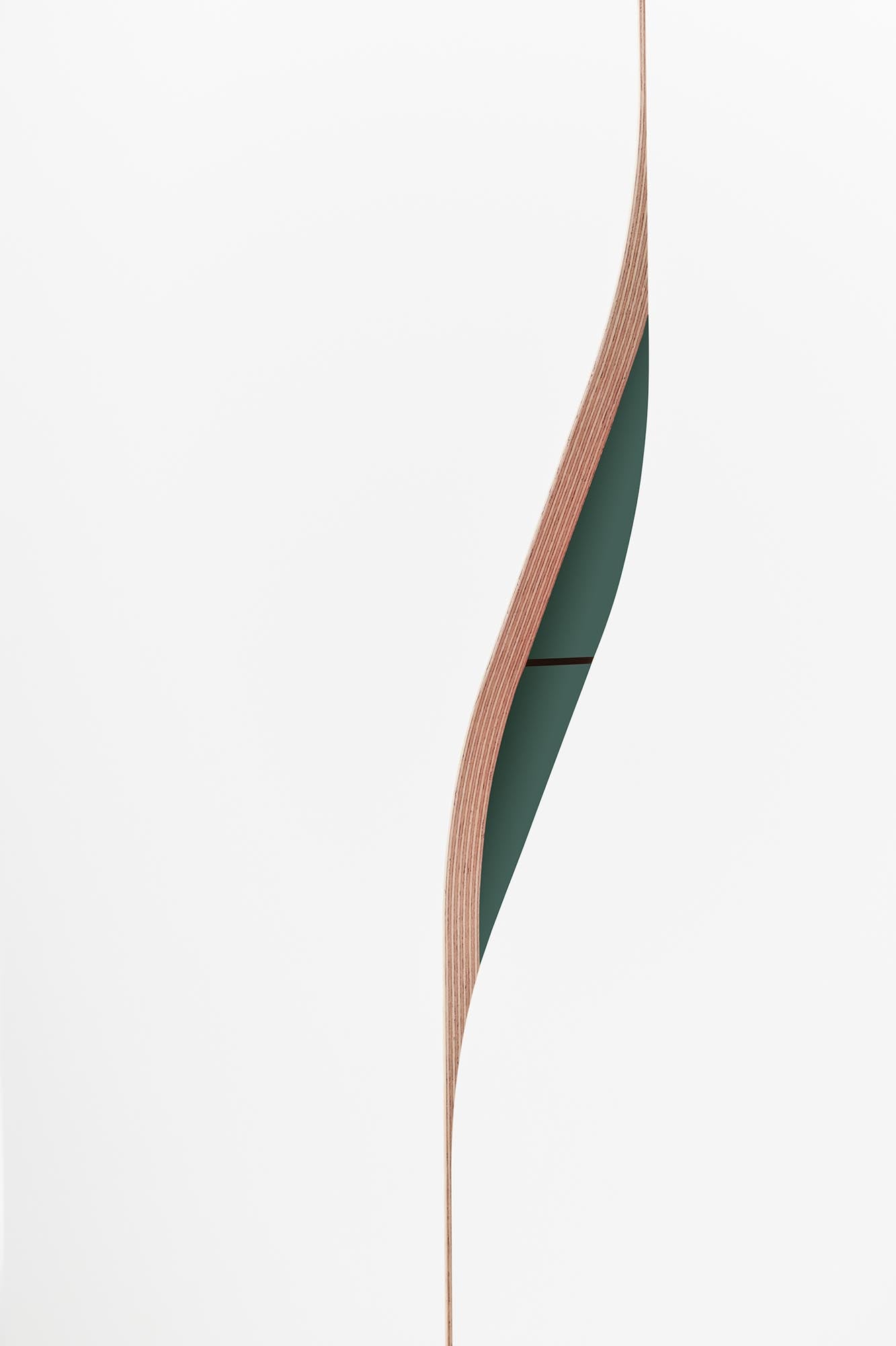 Plane Schrank V6: Eleganter Stauraum für moderne Wohnkonzepte.