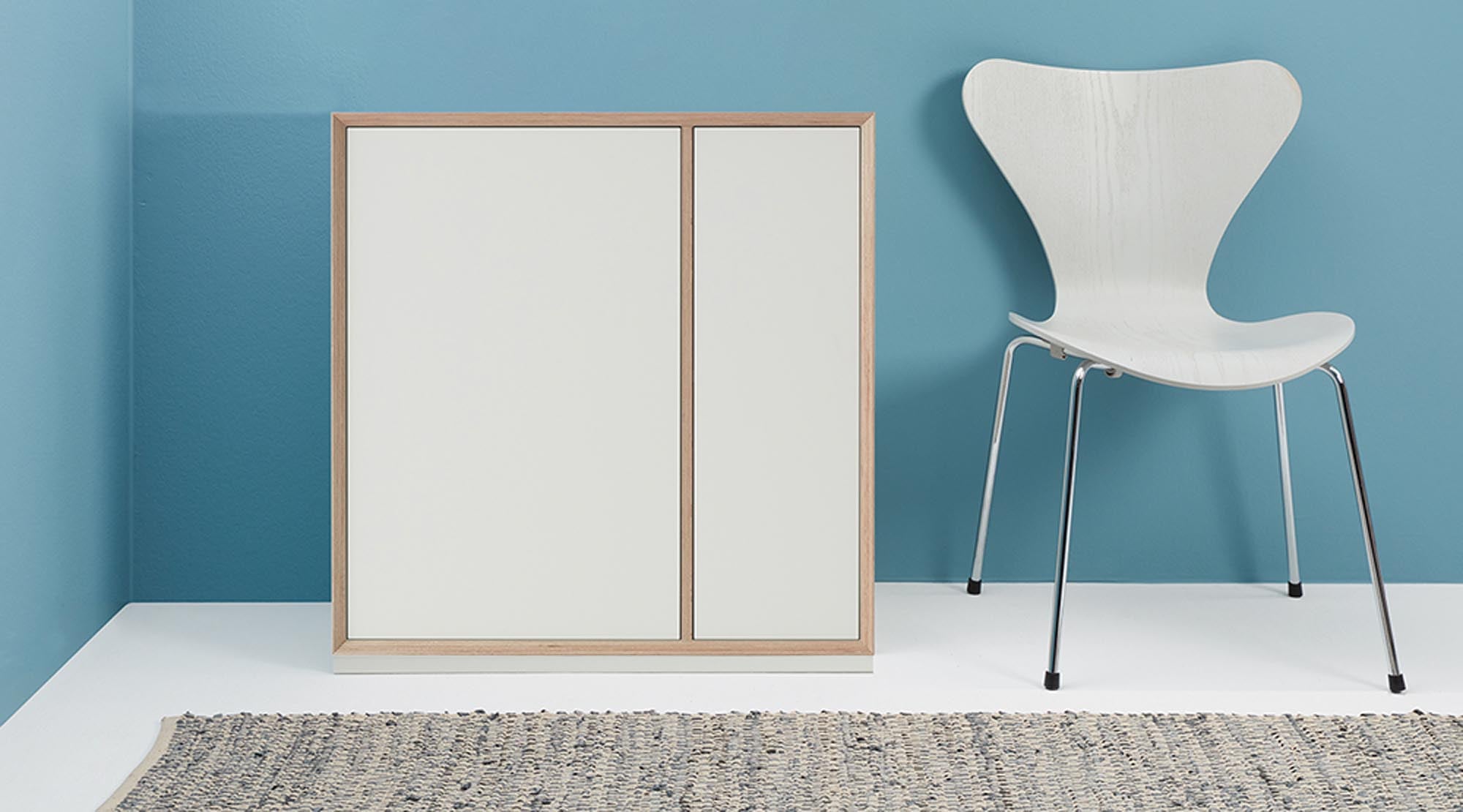 Elegantes Vertiko Ply NINE: Stilvolles Design für moderne Räume.