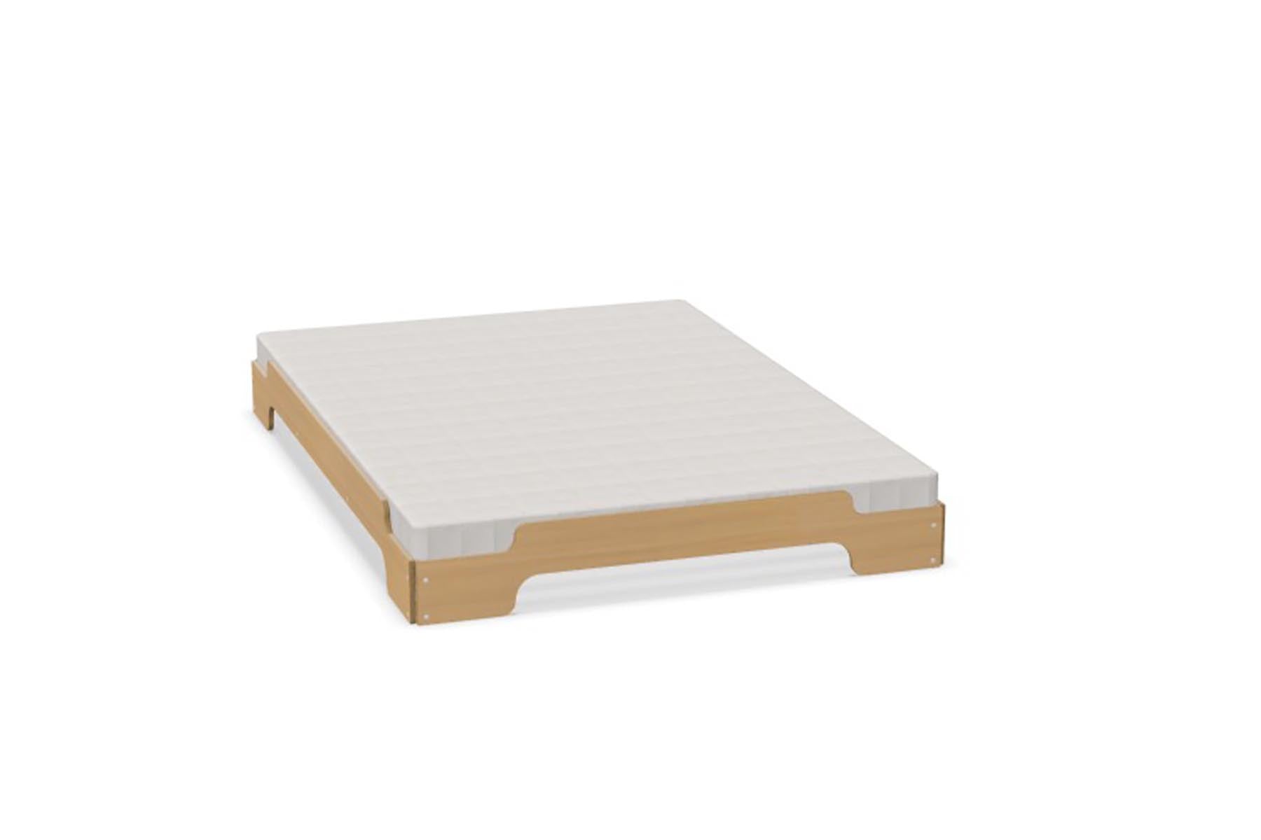 Elegante Stapelliege Klassik: Perfekte Lösung für flexible Räume.