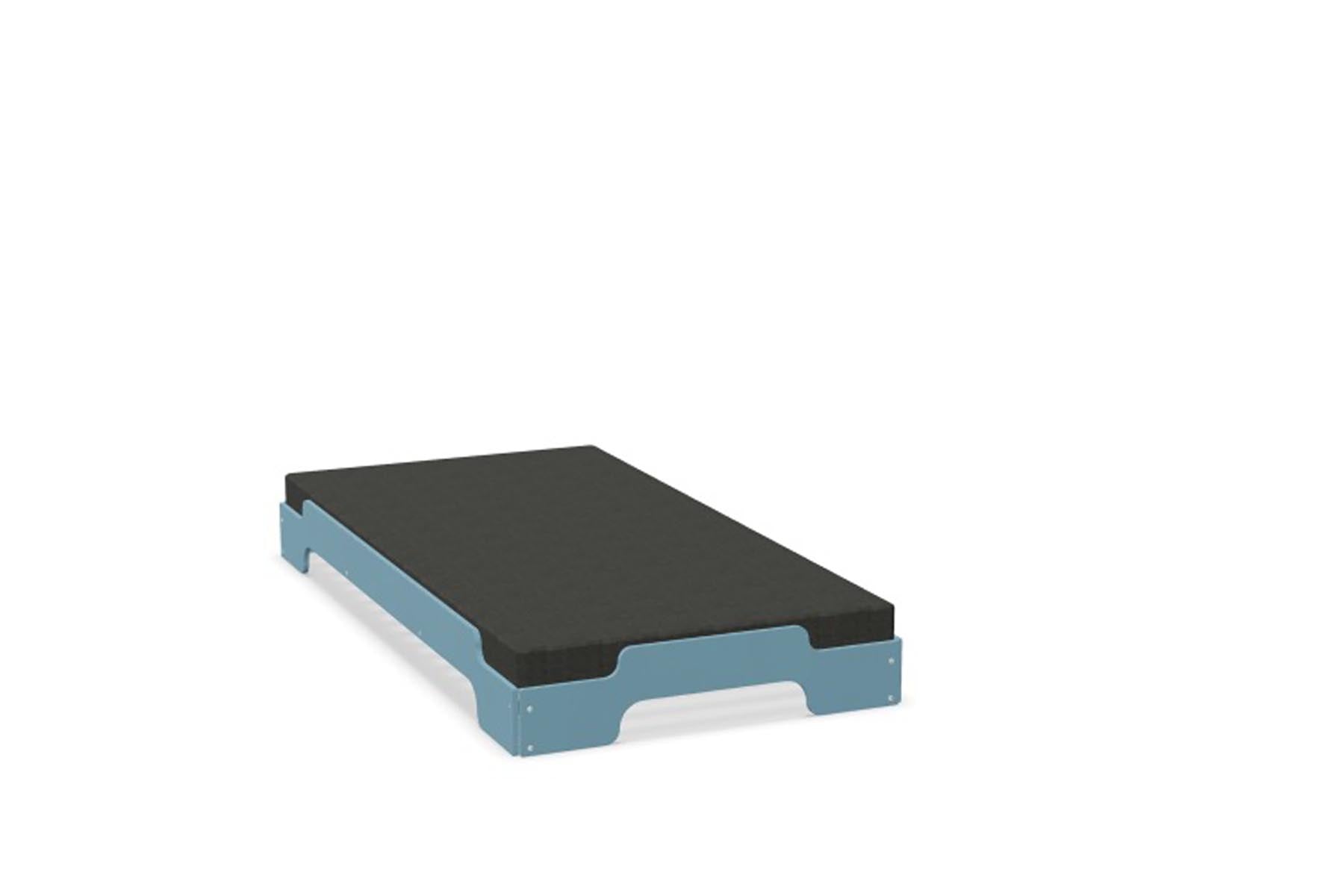 Stilvolle Stapelliege Klassik: Platzsparend und zeitlos modern.