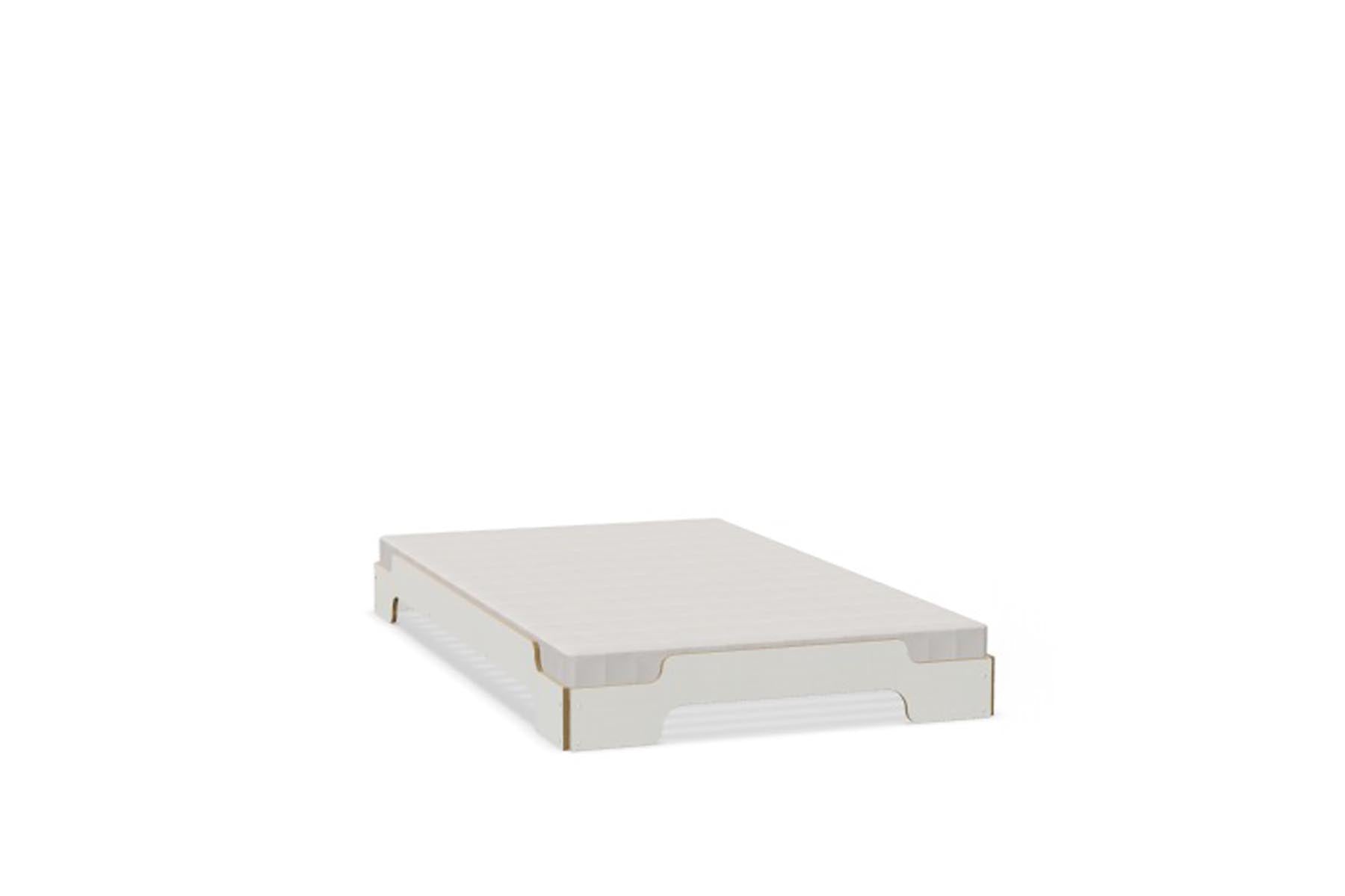 Vielseitige Stapelliege Klassik: Funktionalität trifft auf Design.