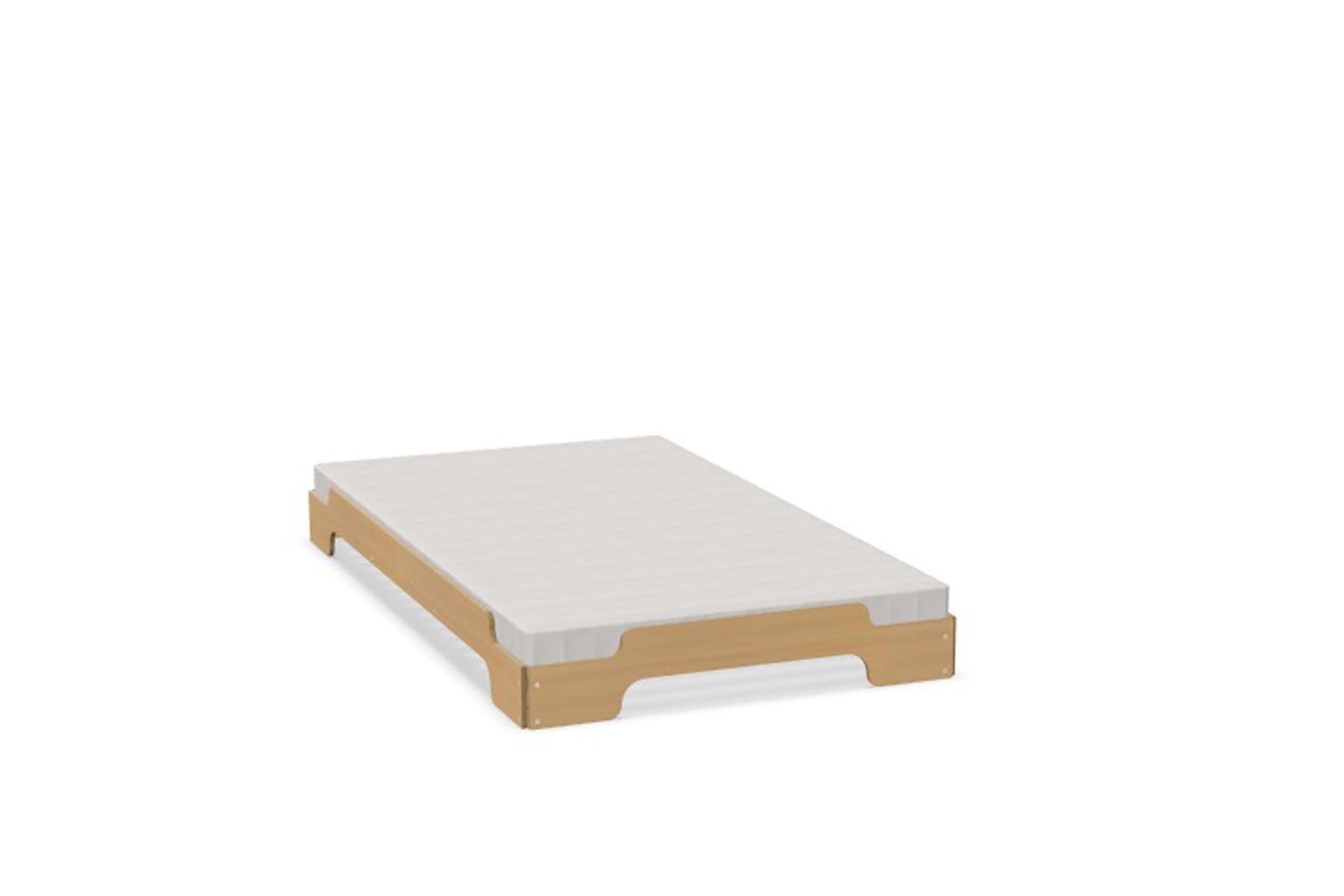 Elegante Stapelliege Klassik: Perfekte Lösung für flexible Räume.