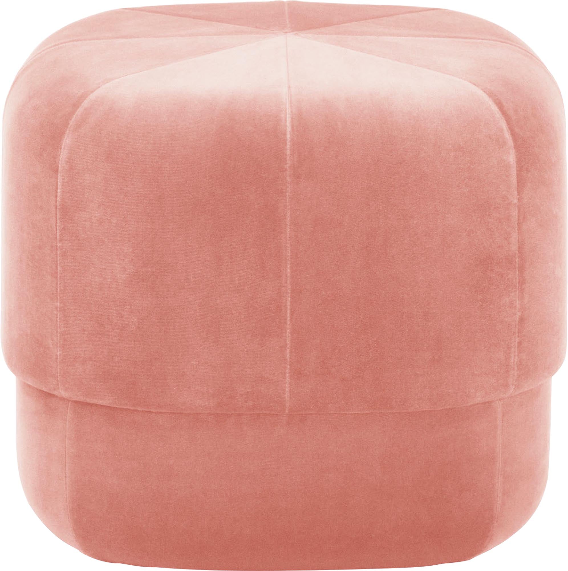 Entdecken Sie den Circus Pouf Klein Blush/Velour von Normann Copenhagen – skandinavisches Design, Komfort und Vielseitigkeit für Ihr Zuhause.