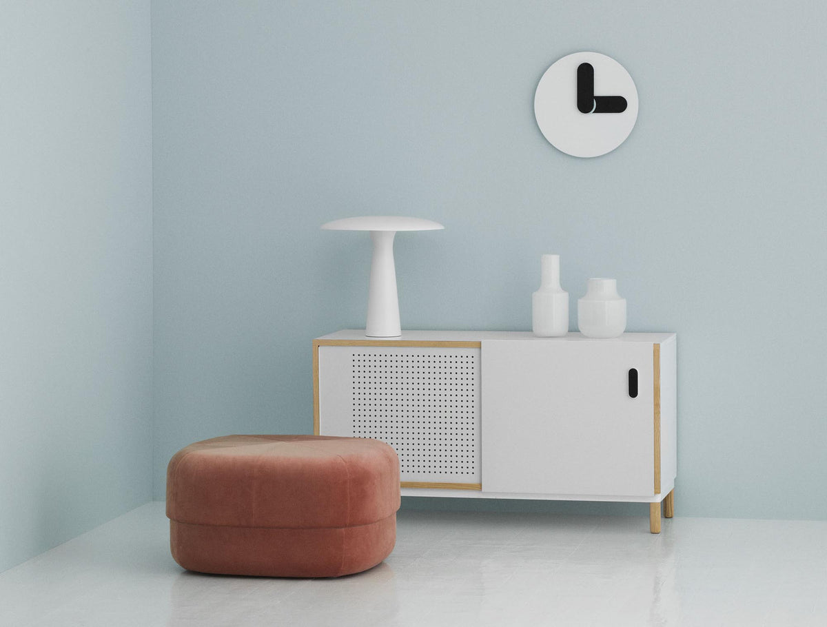 Circus Pouf Gross Blush/Velour in präsentiert im Onlineshop von KAQTU Design AG. Pouf ist von Normann Copenhagen