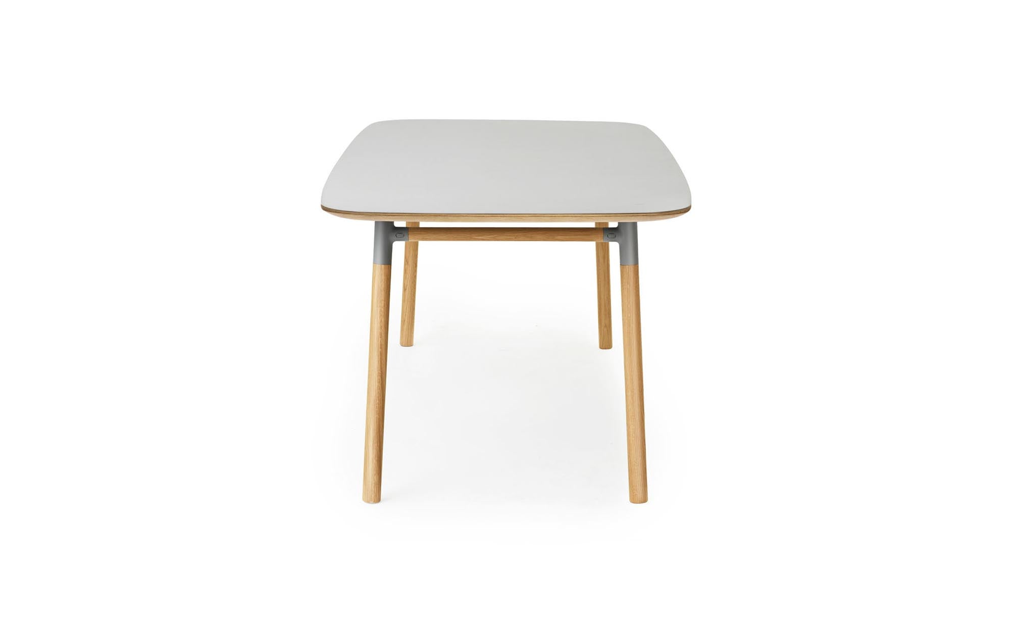 Form Tisch 95x200 von Normann Copenhagen: Minimalistisches Designwunder.