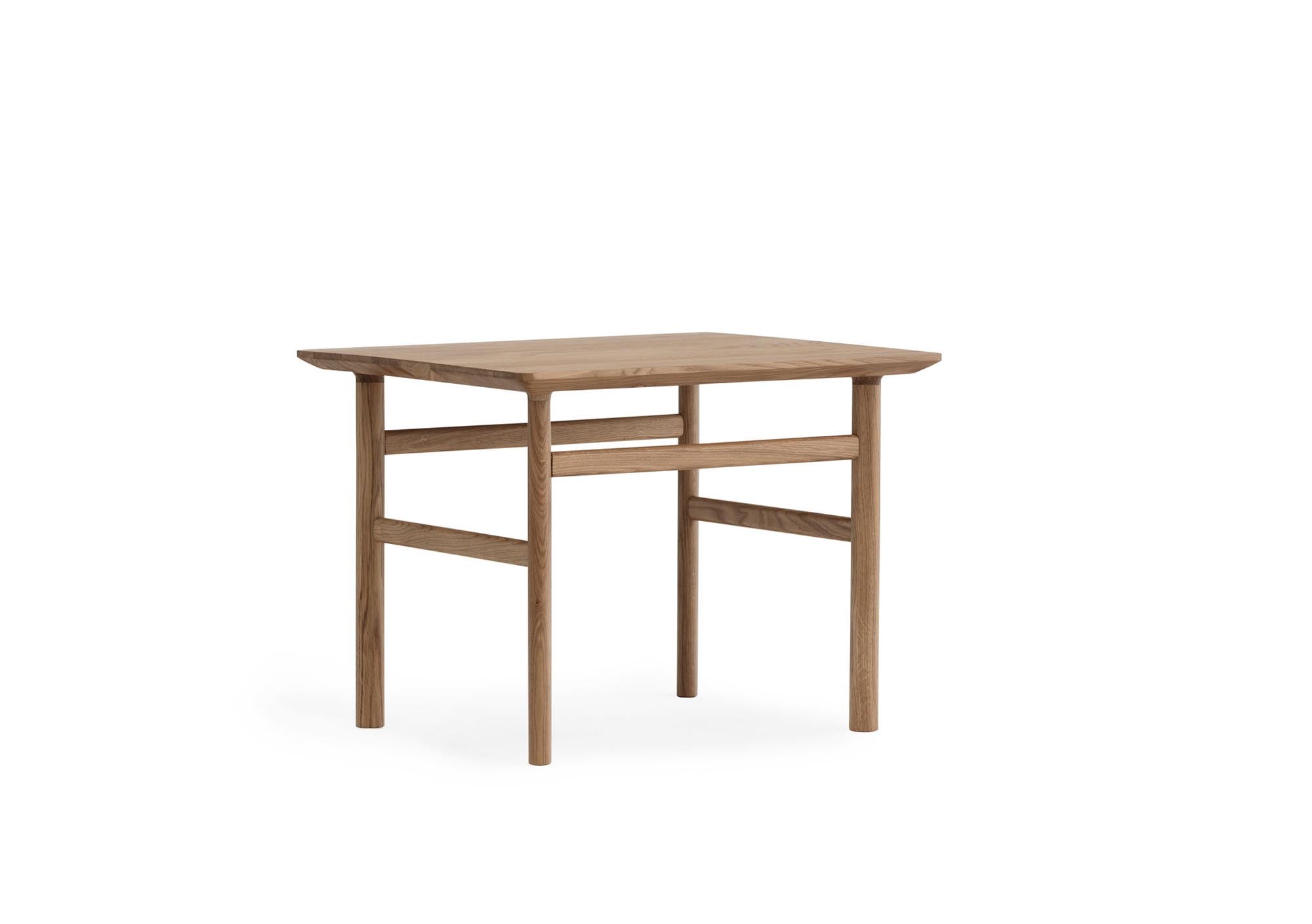 Stilvoller Grow Couchtisch von Normann Copenhagen aus edlem Holz.