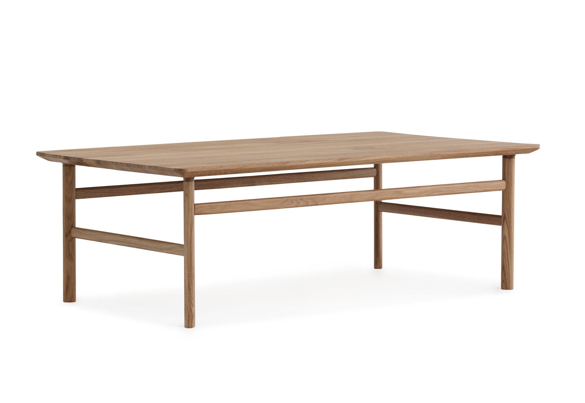 Eleganter Grow Couchtisch von Normann Copenhagen aus hochwertigem Holz.