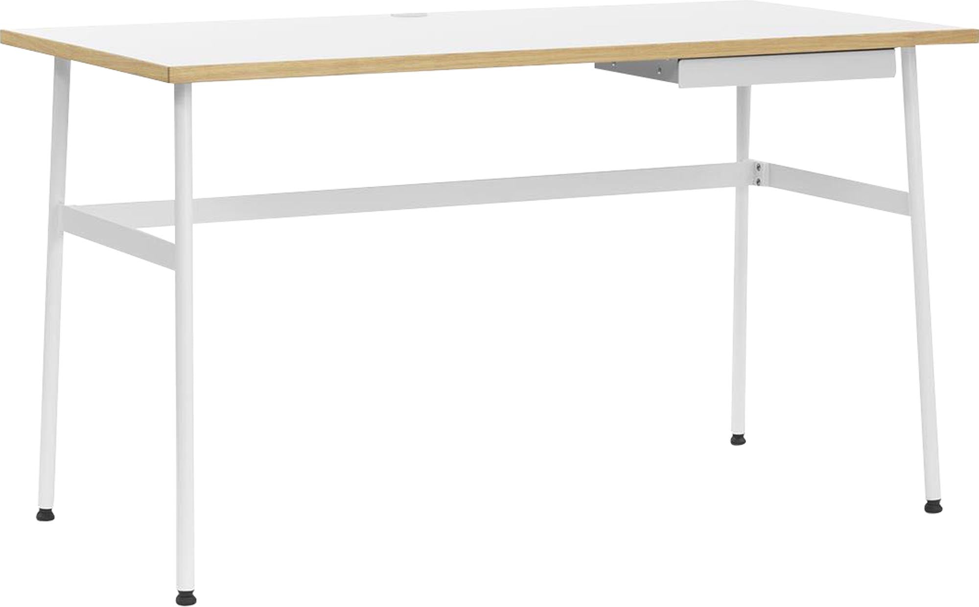 Eleganter Journal Schreibtisch: Skandinavisches Design für Ihr Büro.