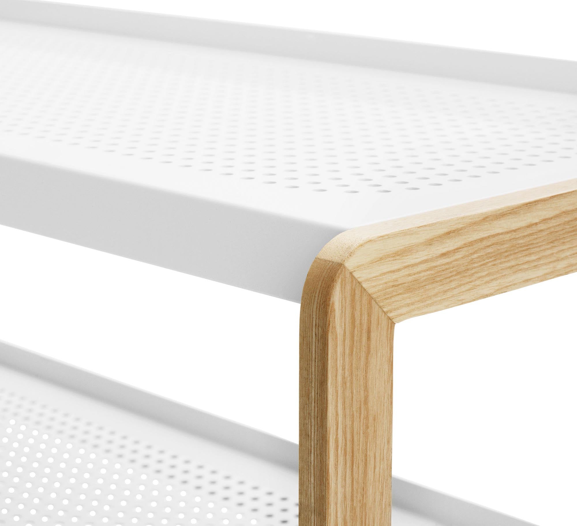 Entdecken Sie das Sko Schuhregal von Normann Copenhagen – eine elegante und praktische Lösung zur stilvollen Organisation Ihrer Schuhe.