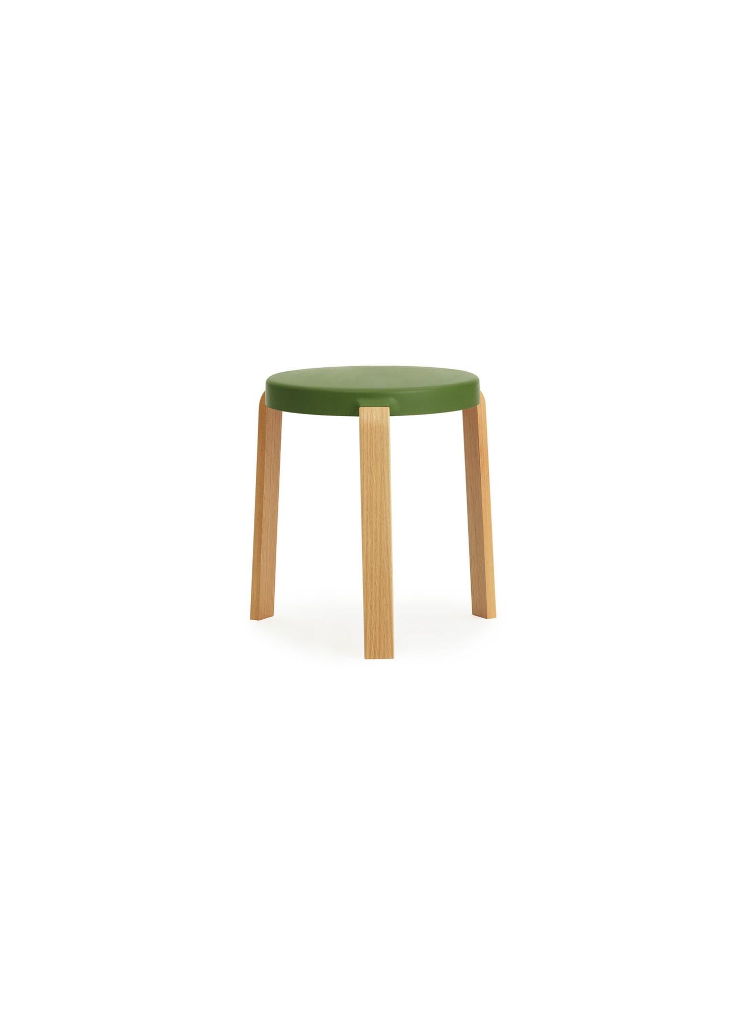 Moderner Tap Hocker in Eiche/Grau von Normann Copenhagen – stilvoll, funktional und perfekt für jeden Raum. Entdecken Sie skandinavisches Design!