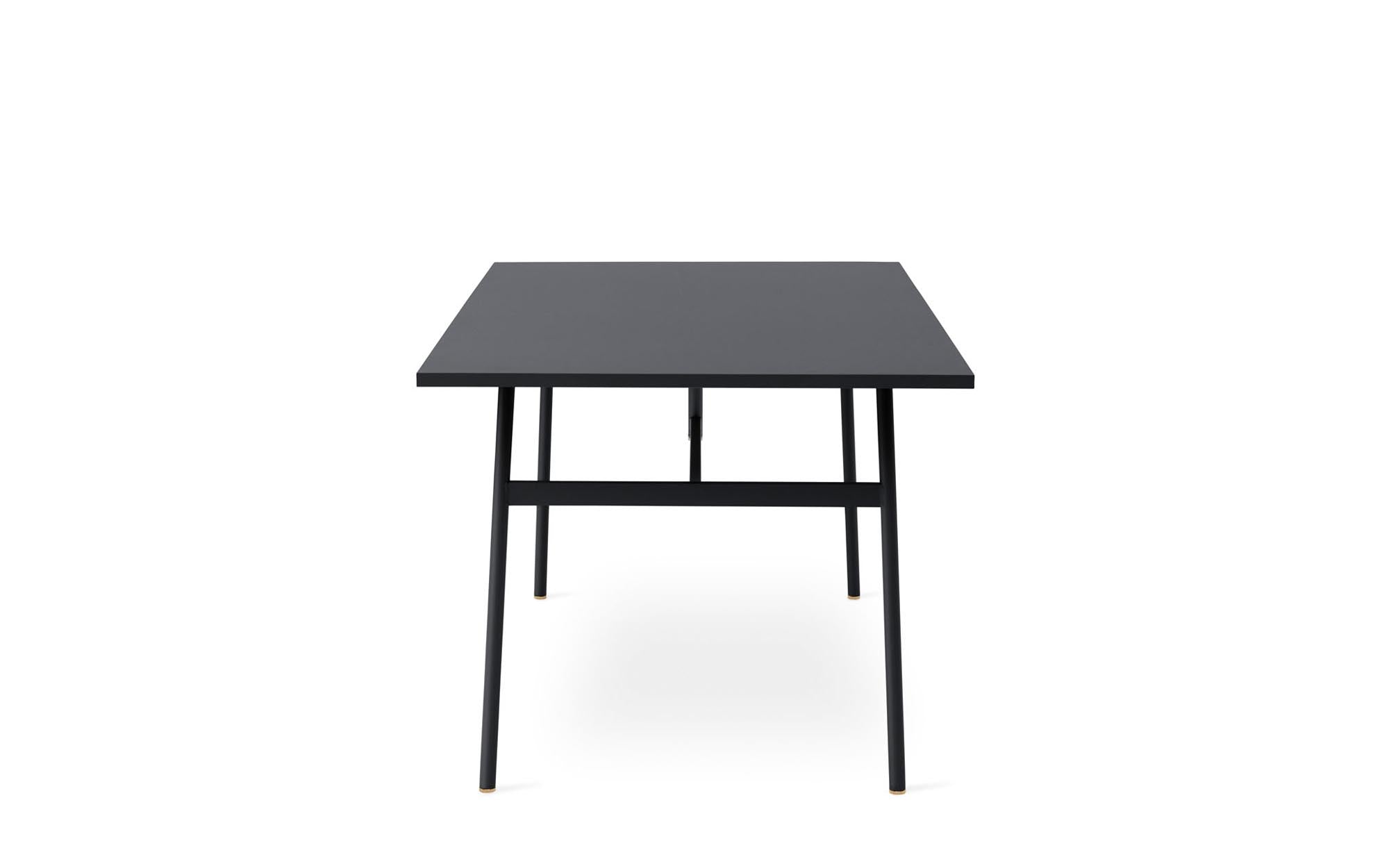 Union Tisch von Normann Copenhagen: Eleganz trifft Funktionalität.