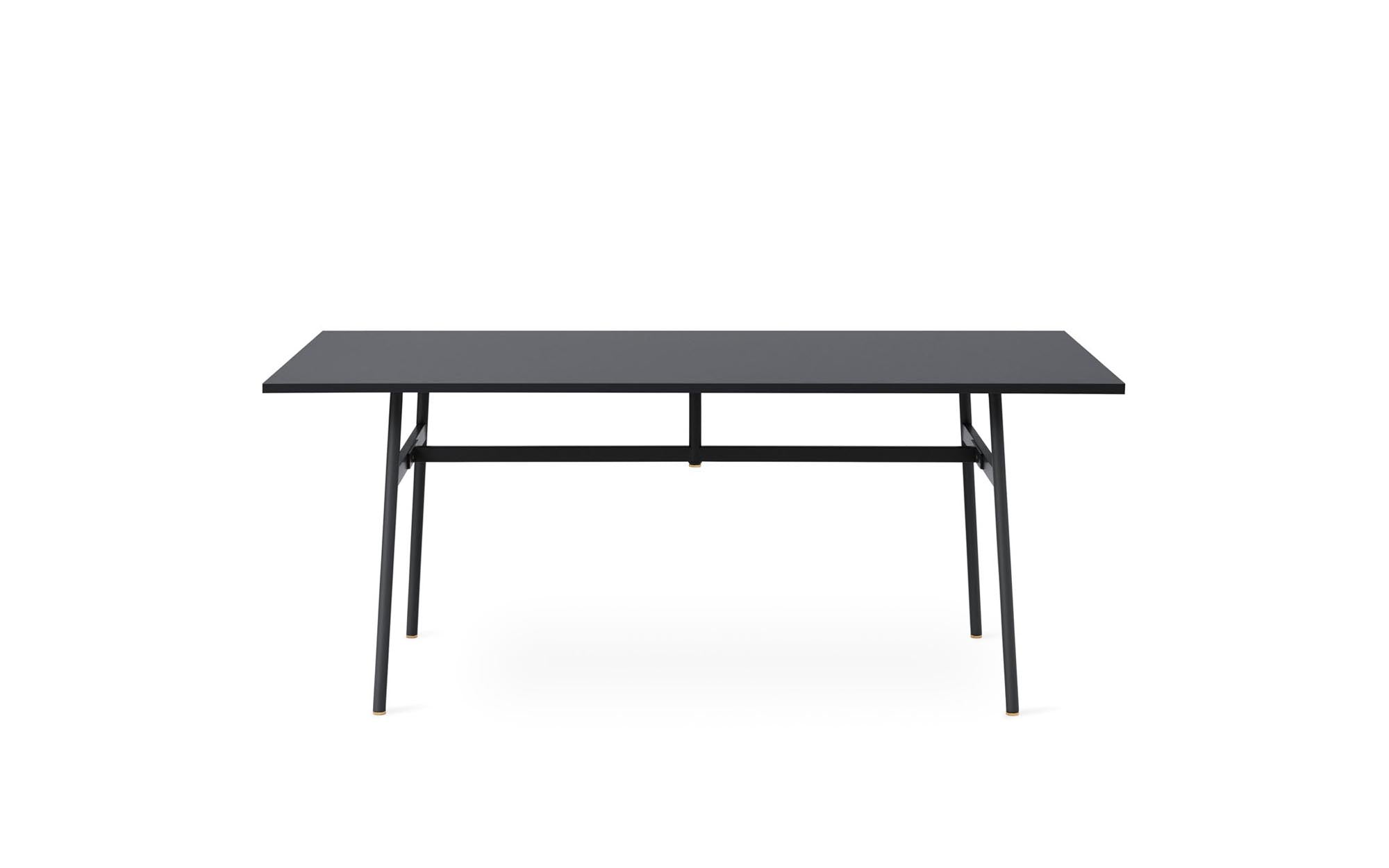 Union Tisch von Normann Copenhagen: Eleganz trifft Funktionalität.