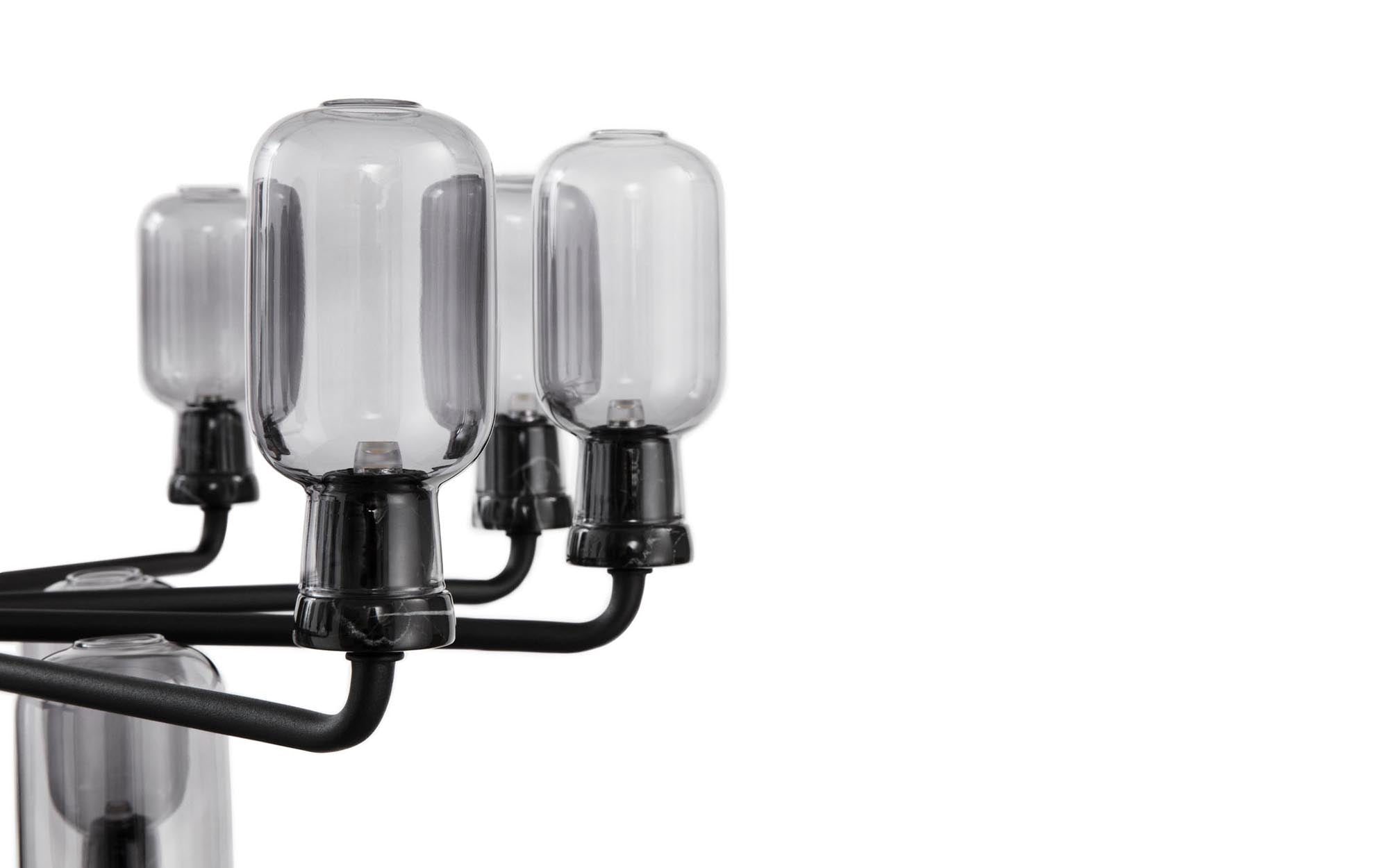 Eleganter Amp Kronleuchter klein EU von Normann Copenhagen.