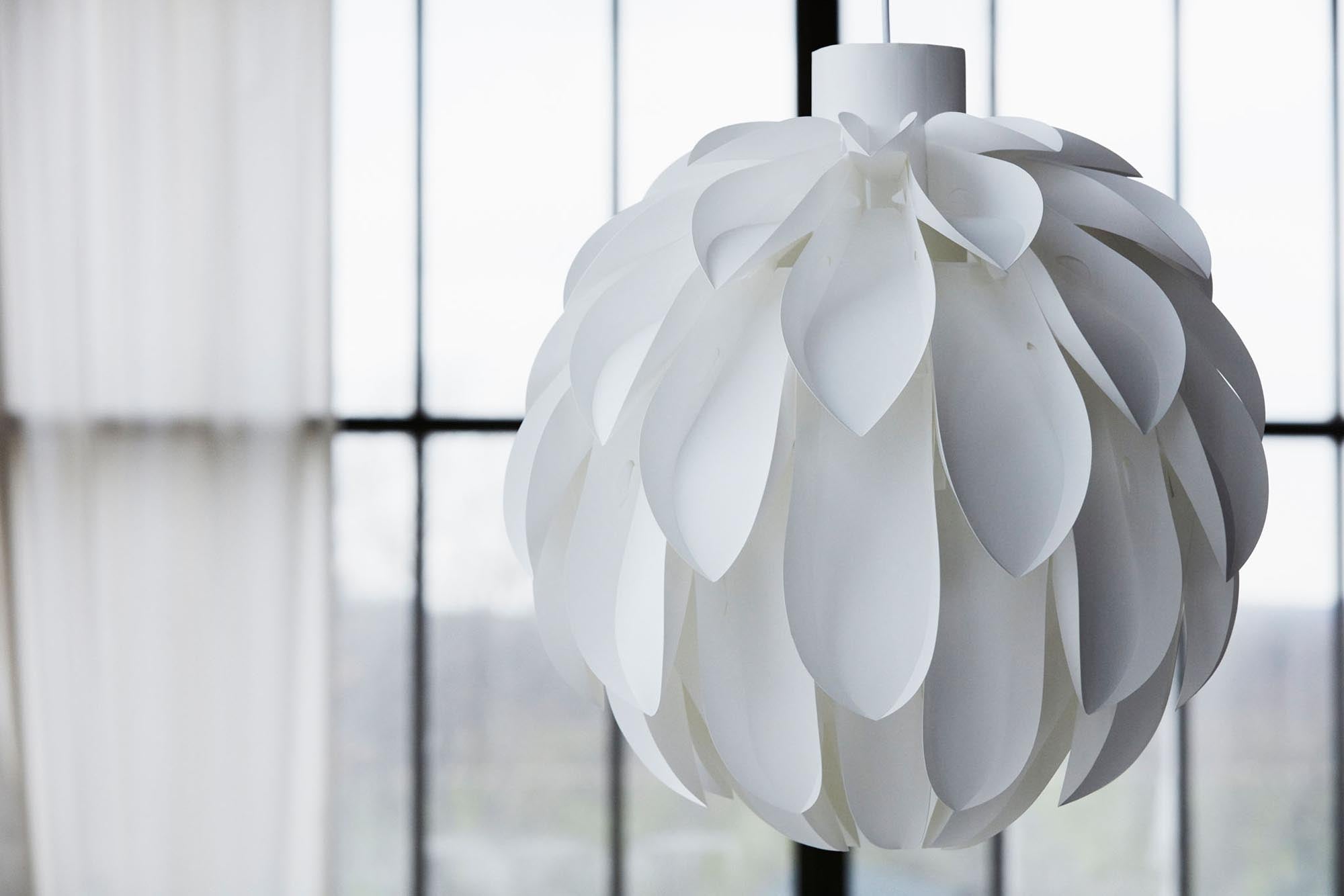Norm 12 Lampe Gross: Modernes Highlight von Normann Copenhagen.