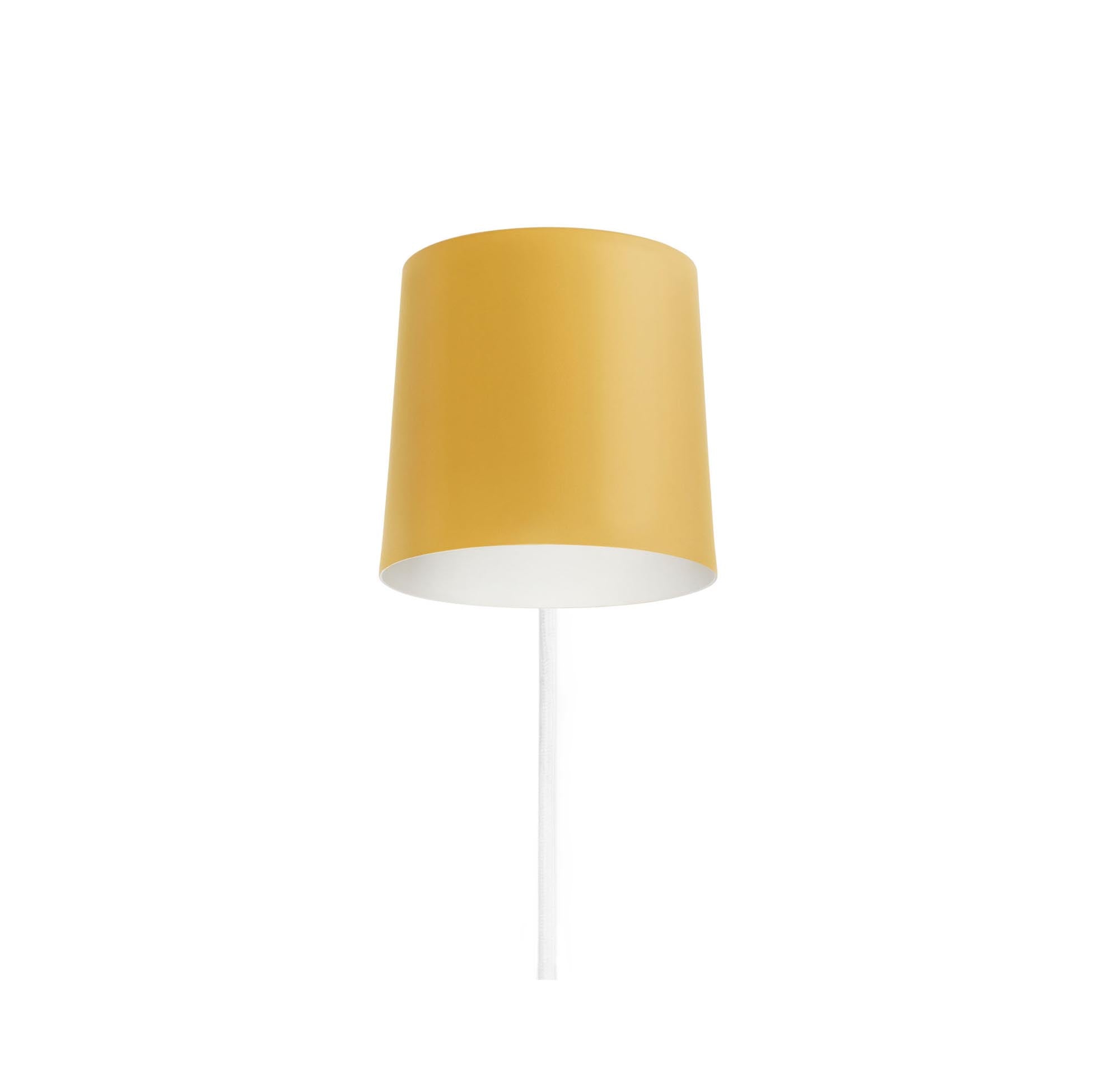 Rise Wandleuchte EU gelb in  präsentiert im Onlineshop von KAQTU Design AG. Wandleuchte ist von Normann Copenhagen