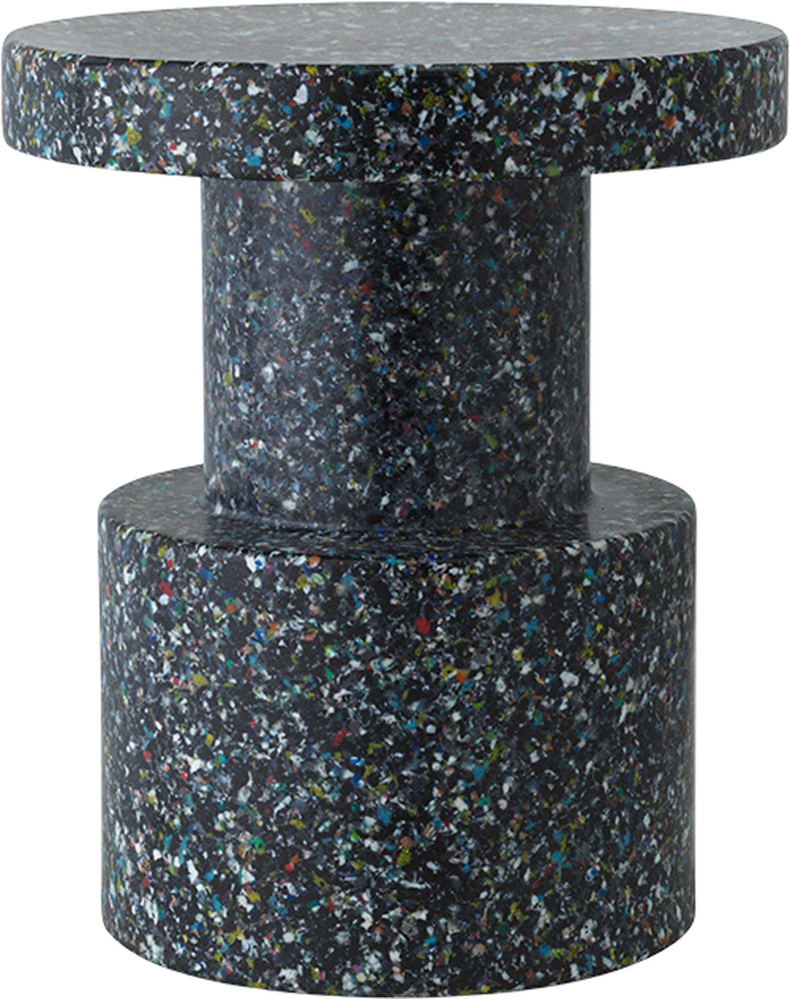 Bit Hocker: Vielseitiger Hingucker aus recyceltem Kunststoff, perfekt als Sitz, Tisch oder dekorativer Akzent.