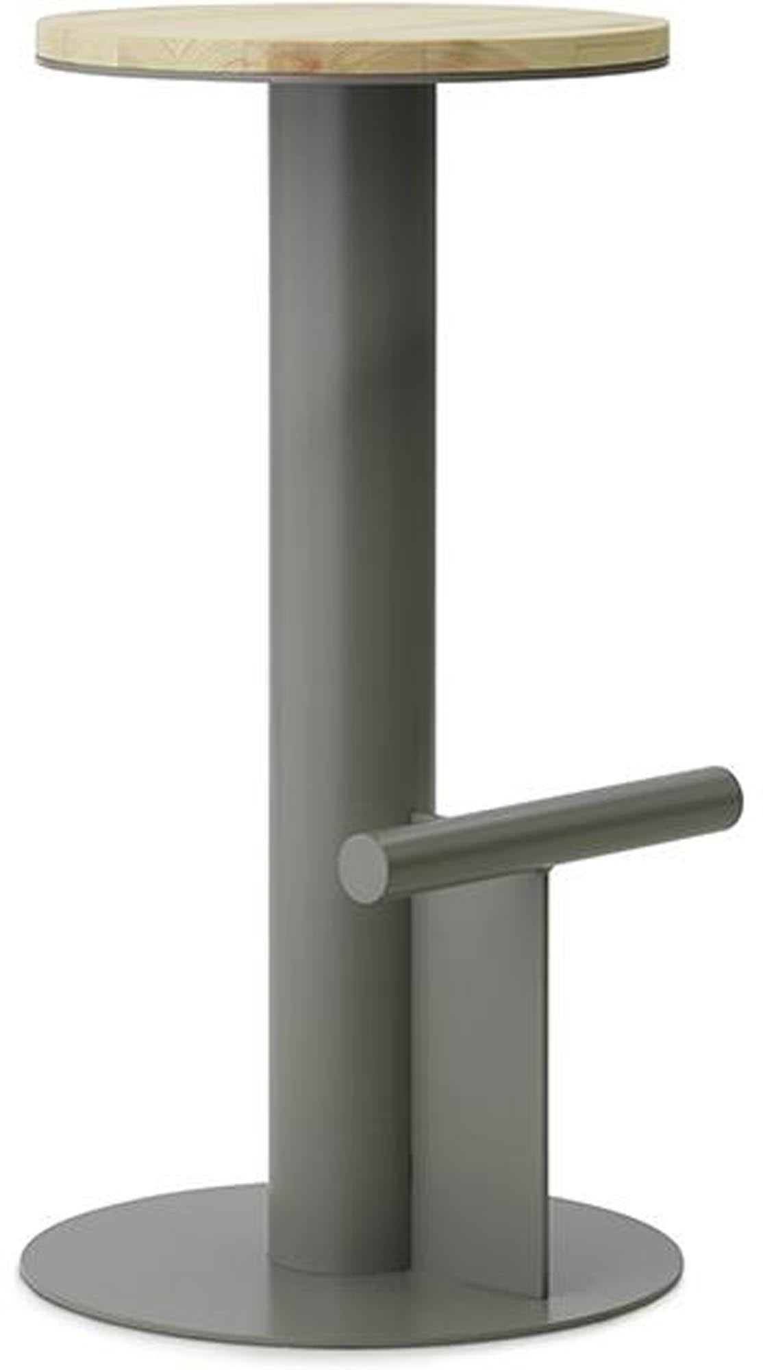 Pole Barhocker: Minimalistisches Design für stilvolle Bars.