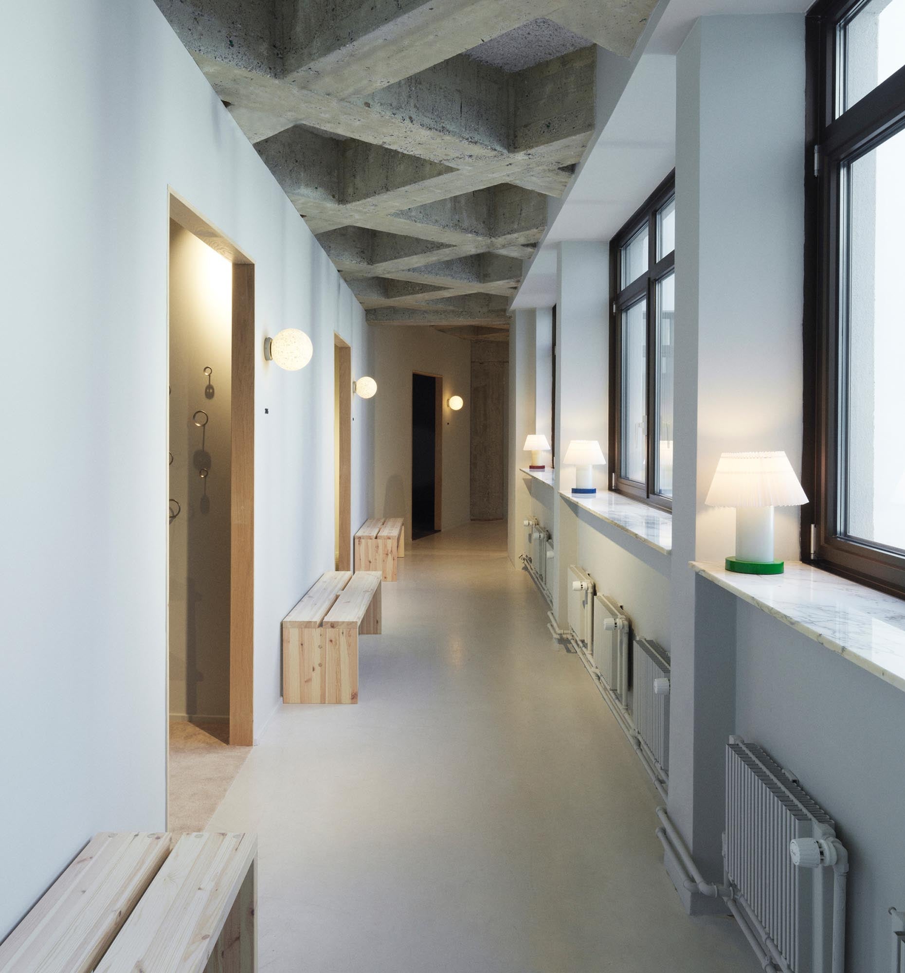 Stretch Bank von Normann Copenhagen: Komfort trifft auf skandinavisches Design.