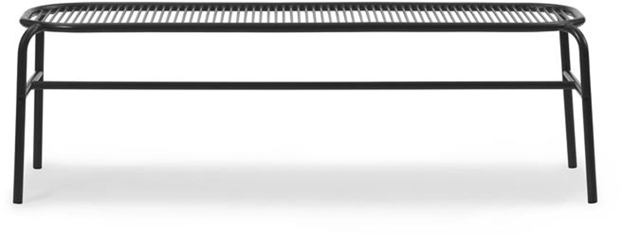 Stilvolle Vig Bank von Normann Copenhagen: Langlebige Kombination aus edlem Holz und stabilem Stahl für jeden Außenbereich.