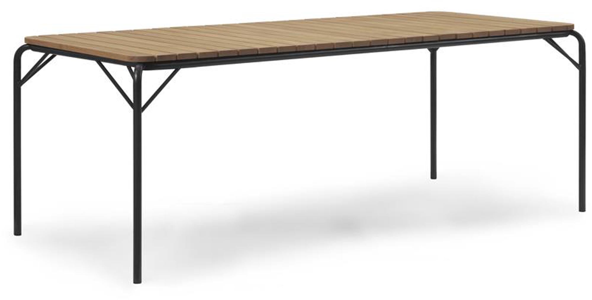 Vig Robinia Tisch von Normann Copenhagen: Eleganter Tisch für stilvolle Terrassen und Gärten, ideal für gesellige Stunden im Freien.