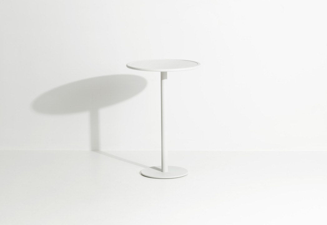 Week-End Bartisch rund in White präsentiert im Onlineshop von KAQTU Design AG. Hochtisch Outdoor ist von Petite Friture