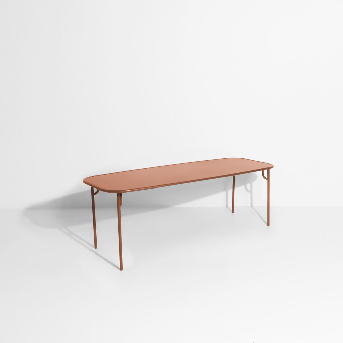 Week-End Tisch Large in Terracotta präsentiert im Onlineshop von KAQTU Design AG. Gartentisch ist von Petite Friture